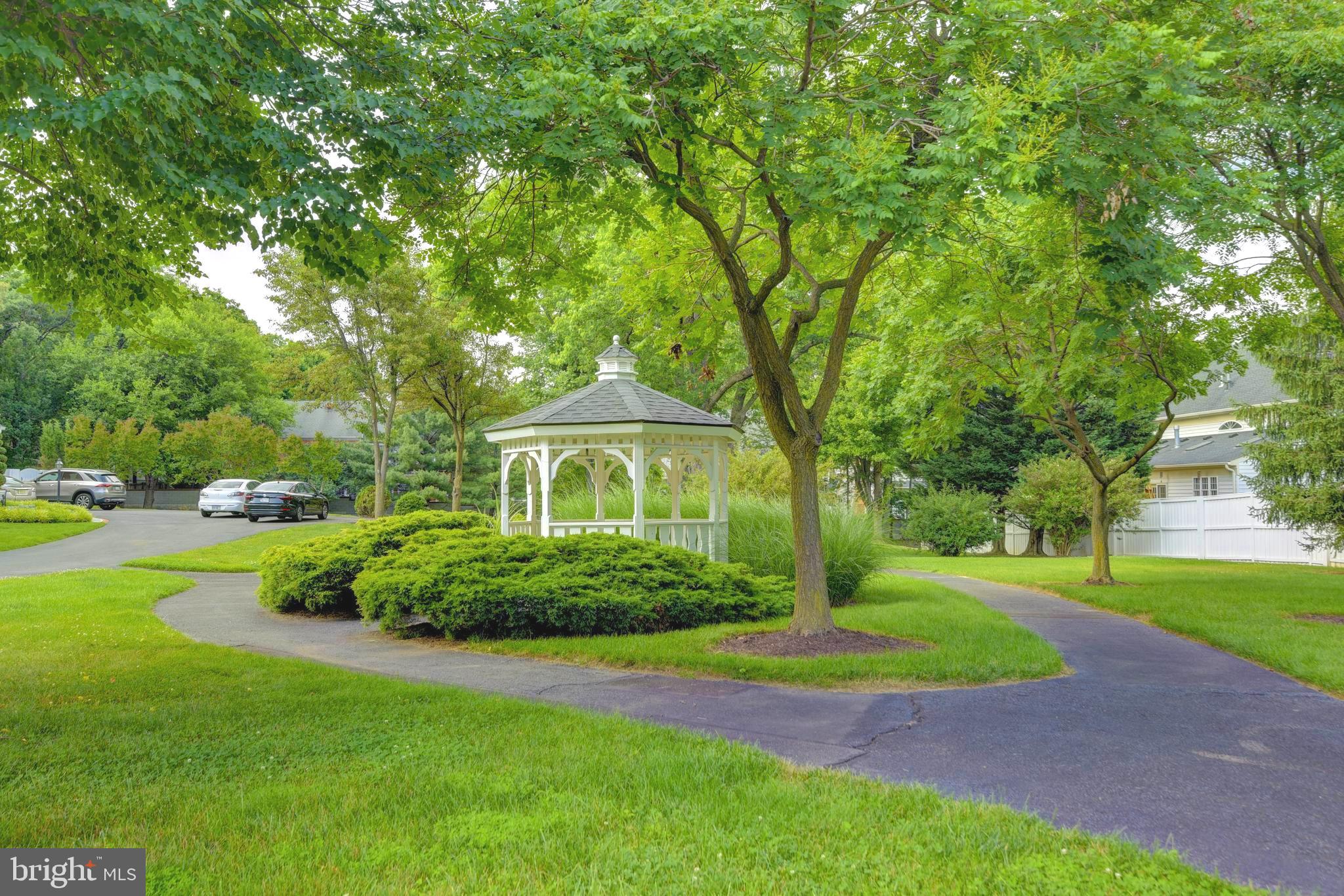 7957 Robarge Ct