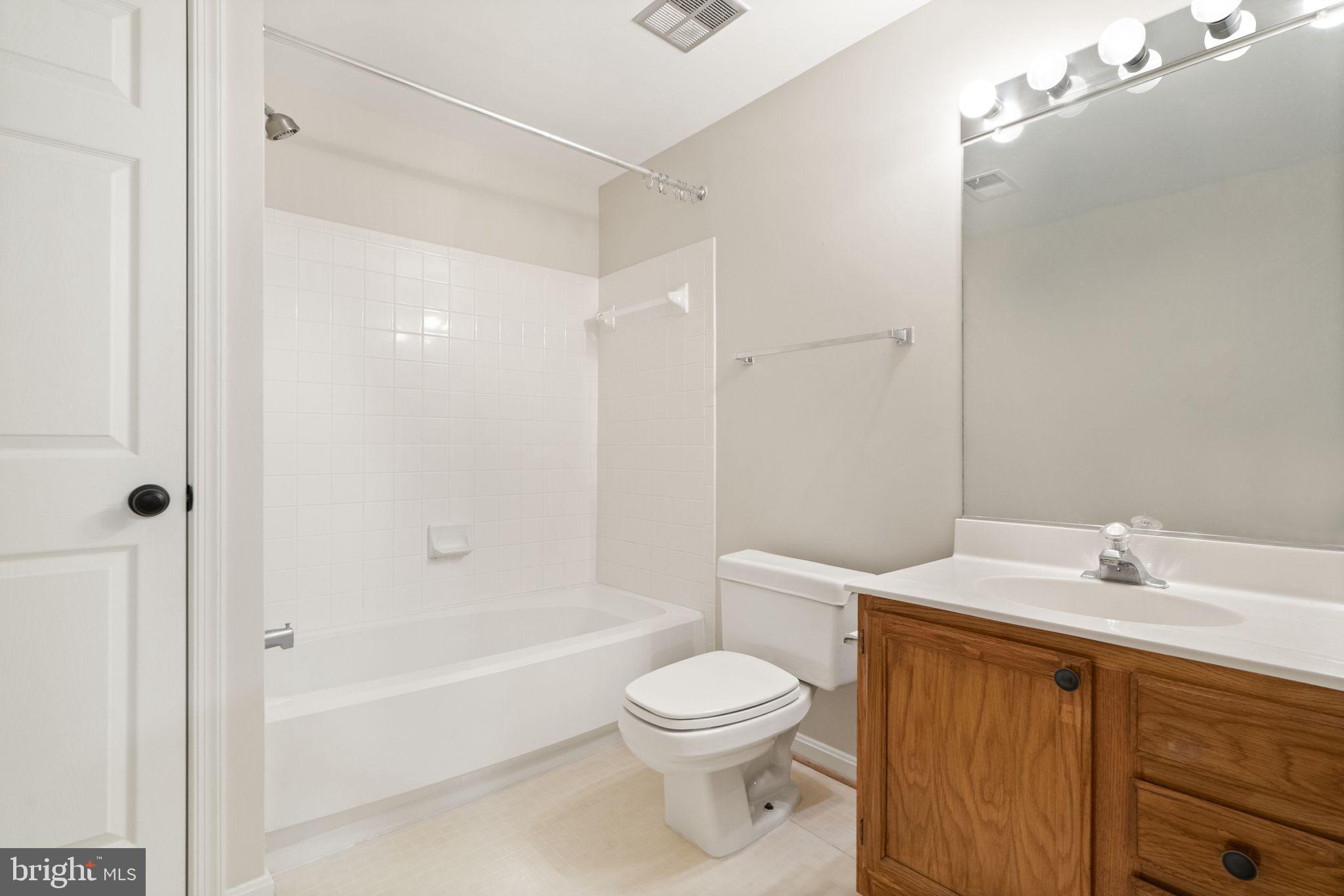 5903 Saint Giles Way