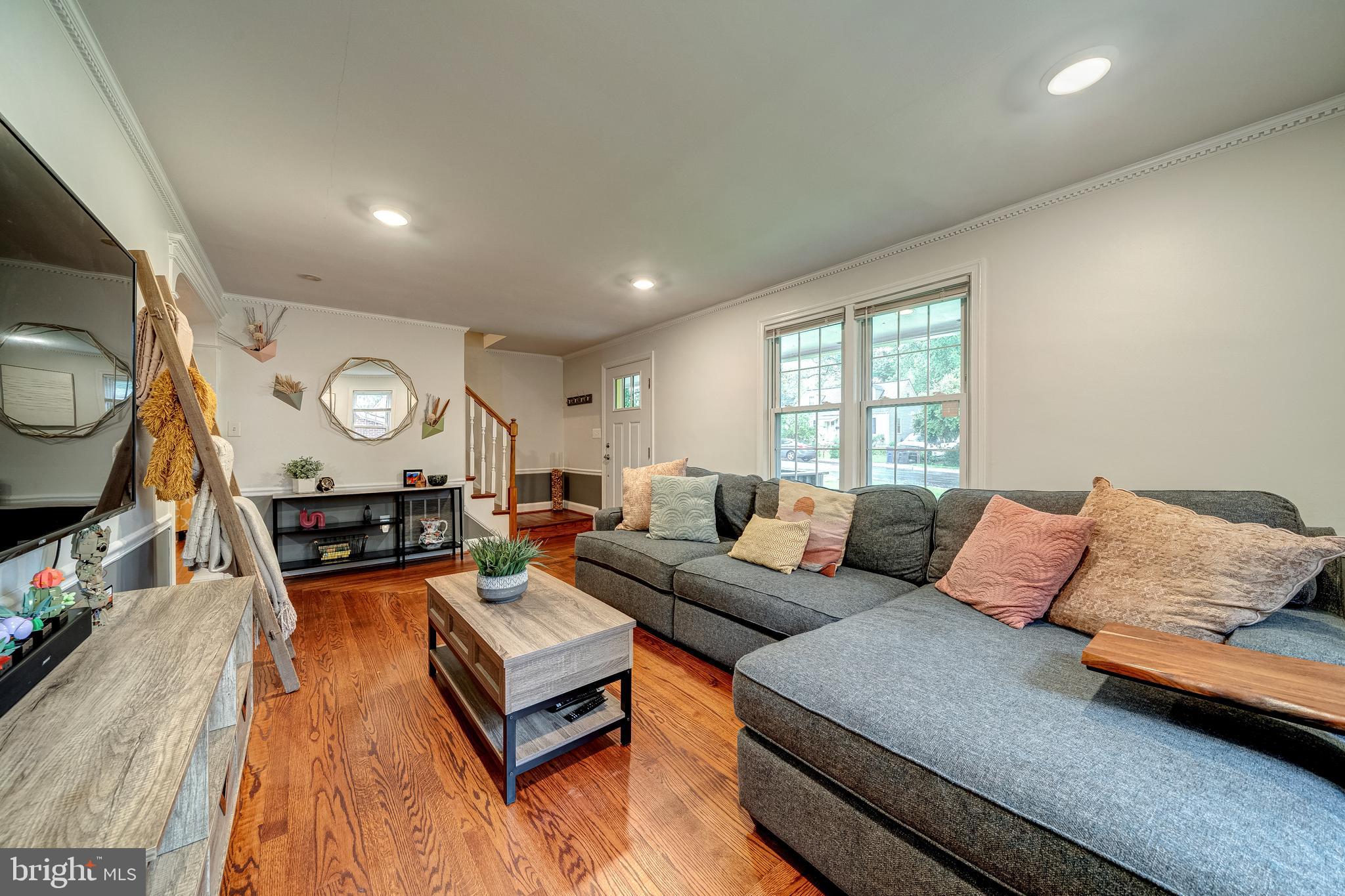 7316 Poplar Ct