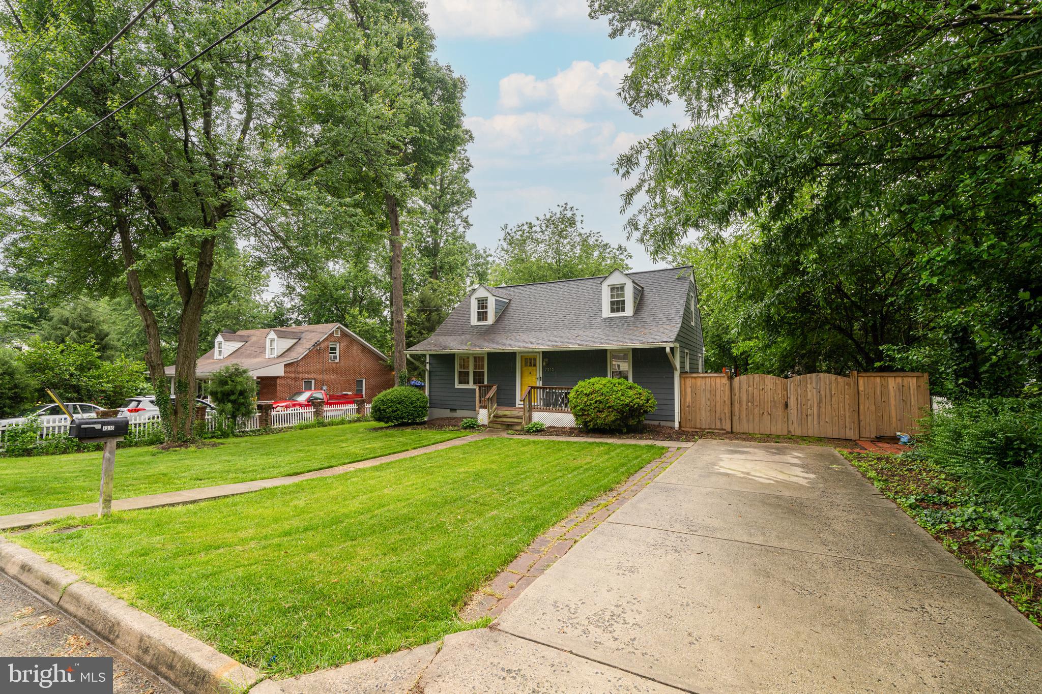7316 Poplar Ct