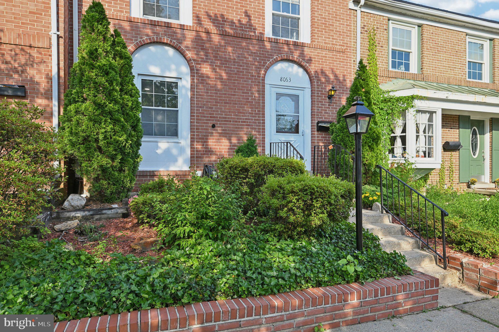 8063 Saint Annes Ct