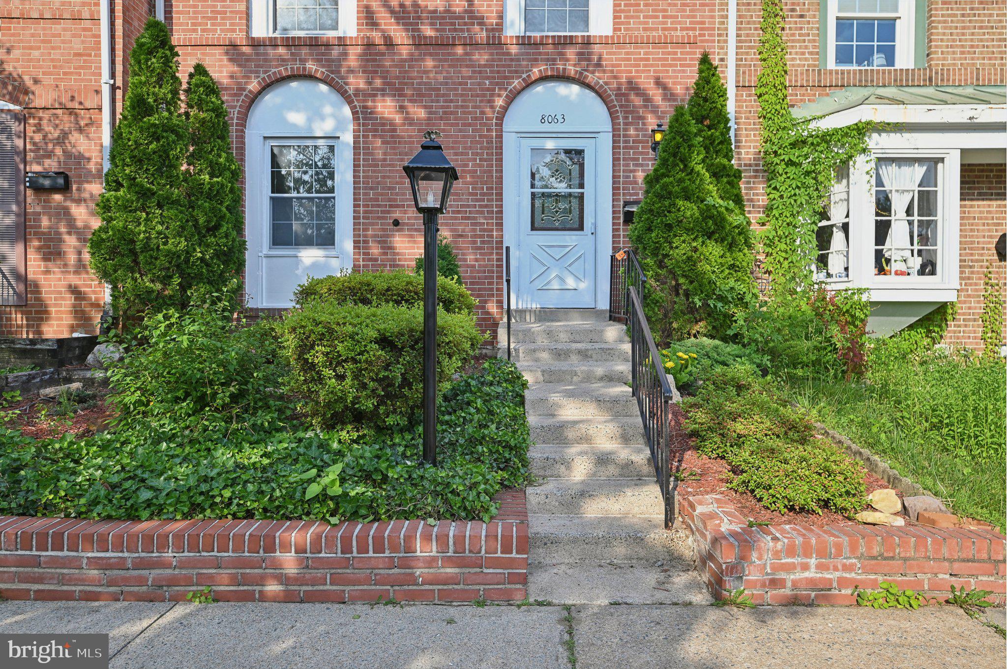 8063 Saint Annes Ct