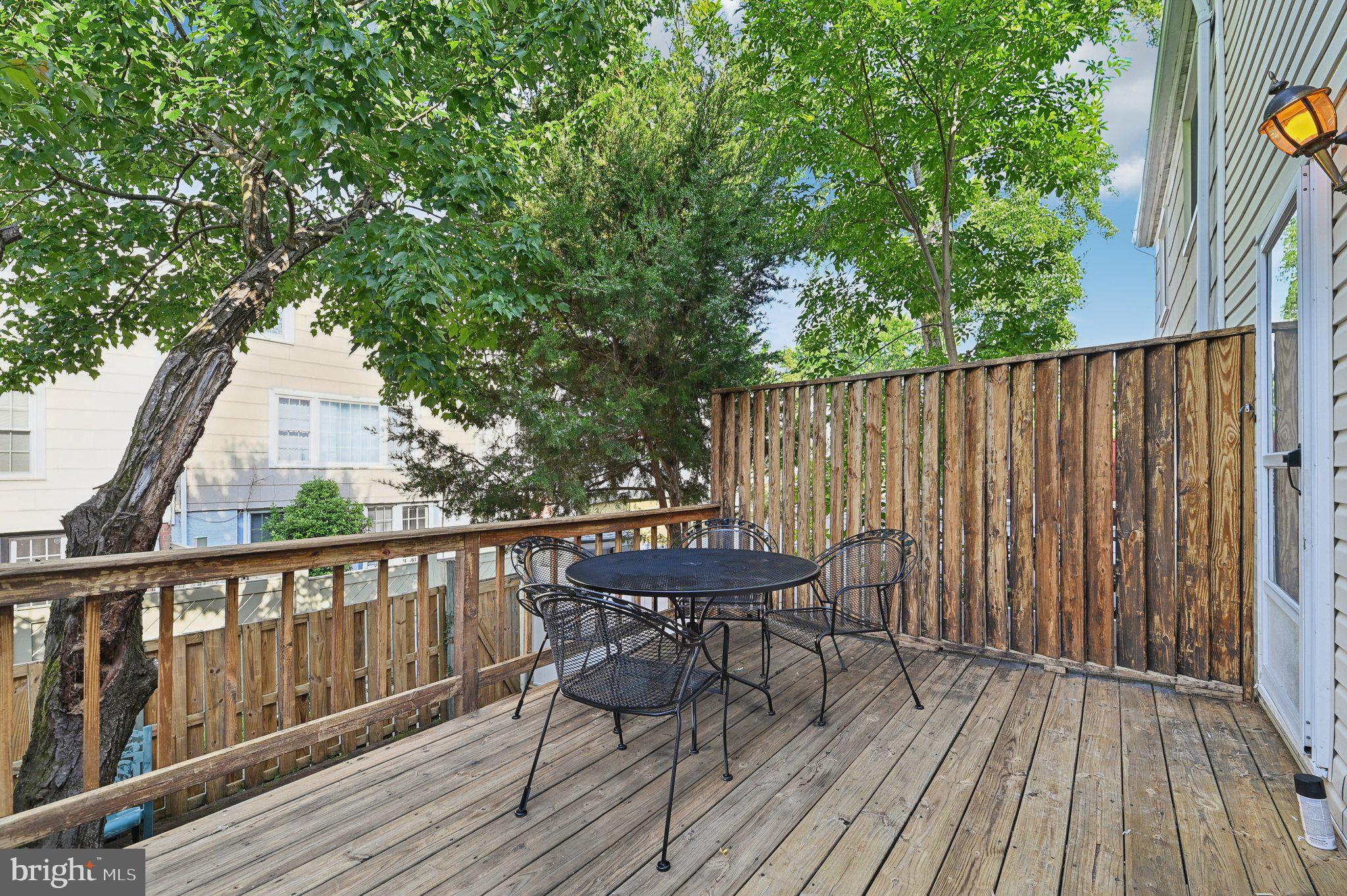 8063 Saint Annes Ct