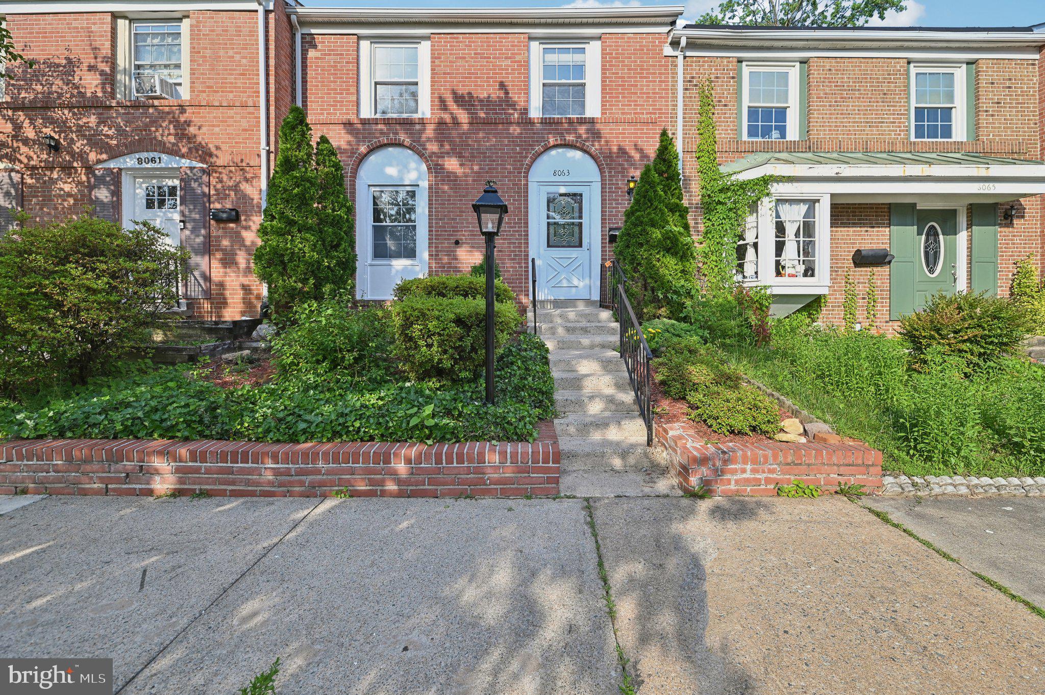 8063 Saint Annes Ct
