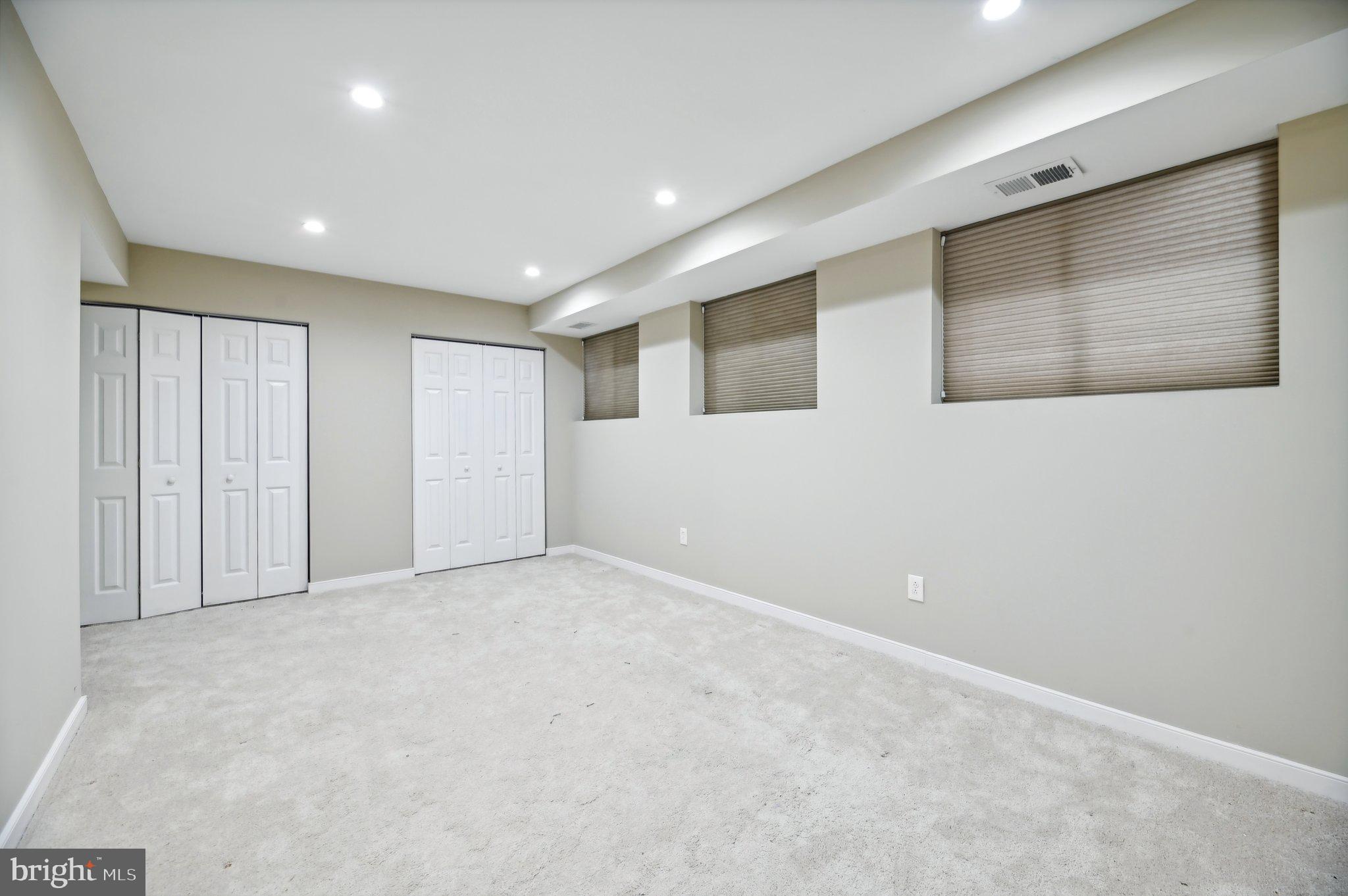 8063 Saint Annes Ct