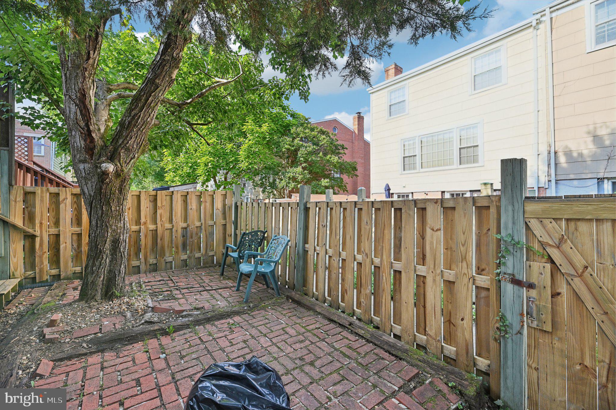 8063 Saint Annes Ct