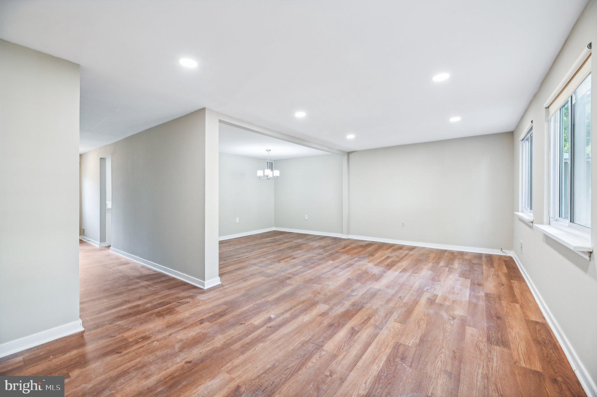 8063 Saint Annes Ct