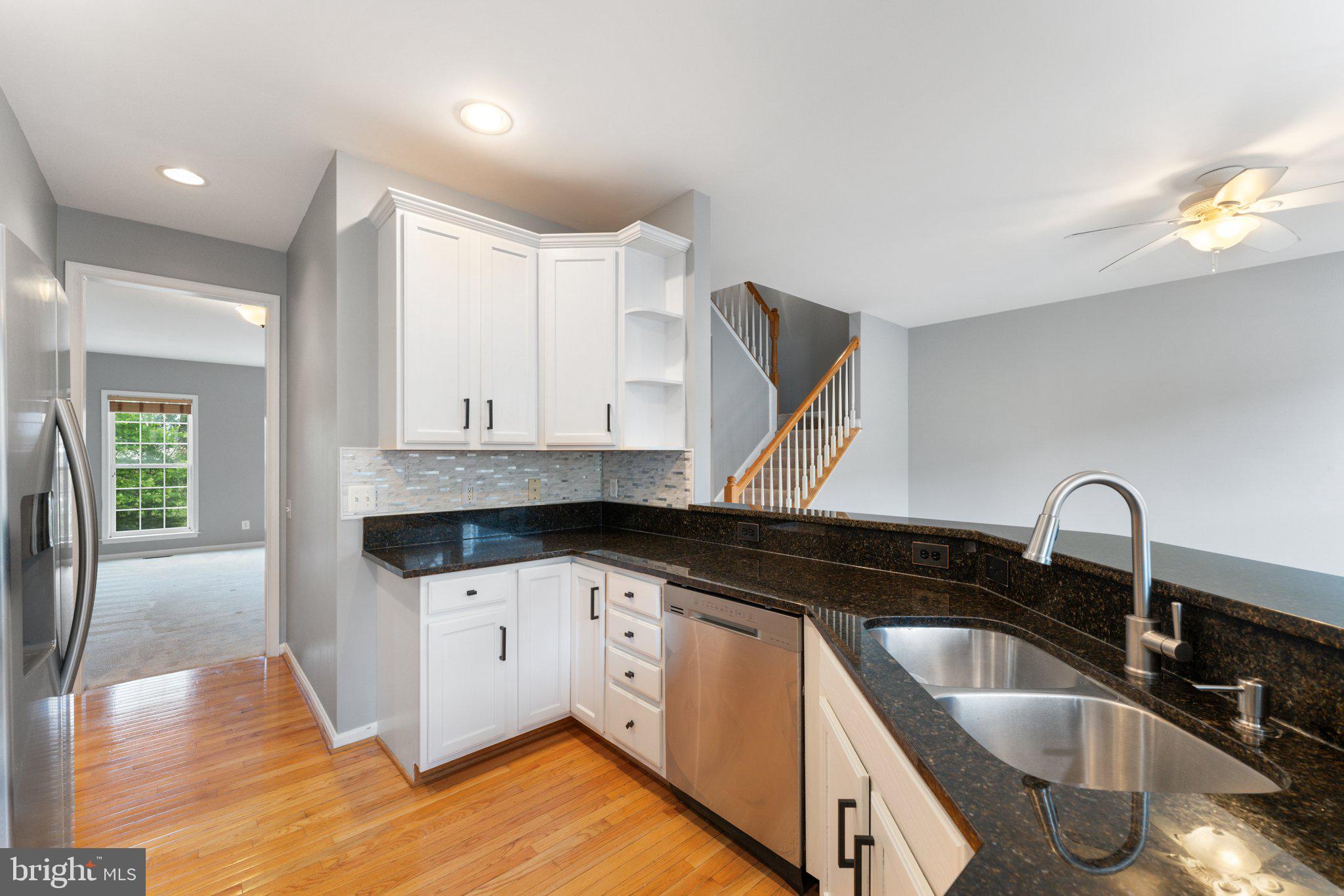 8923 Purple Lilac Cir