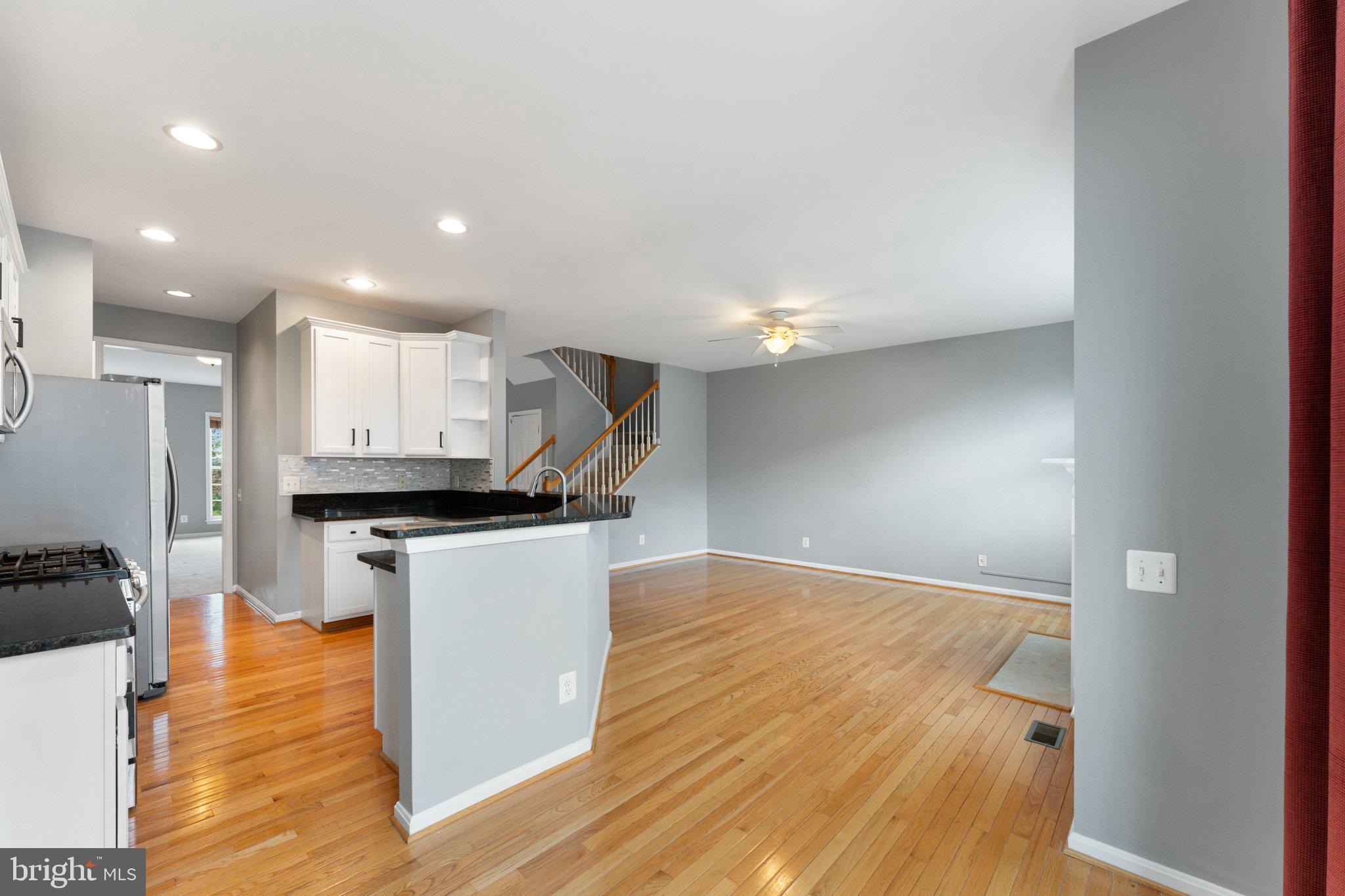 8923 Purple Lilac Cir