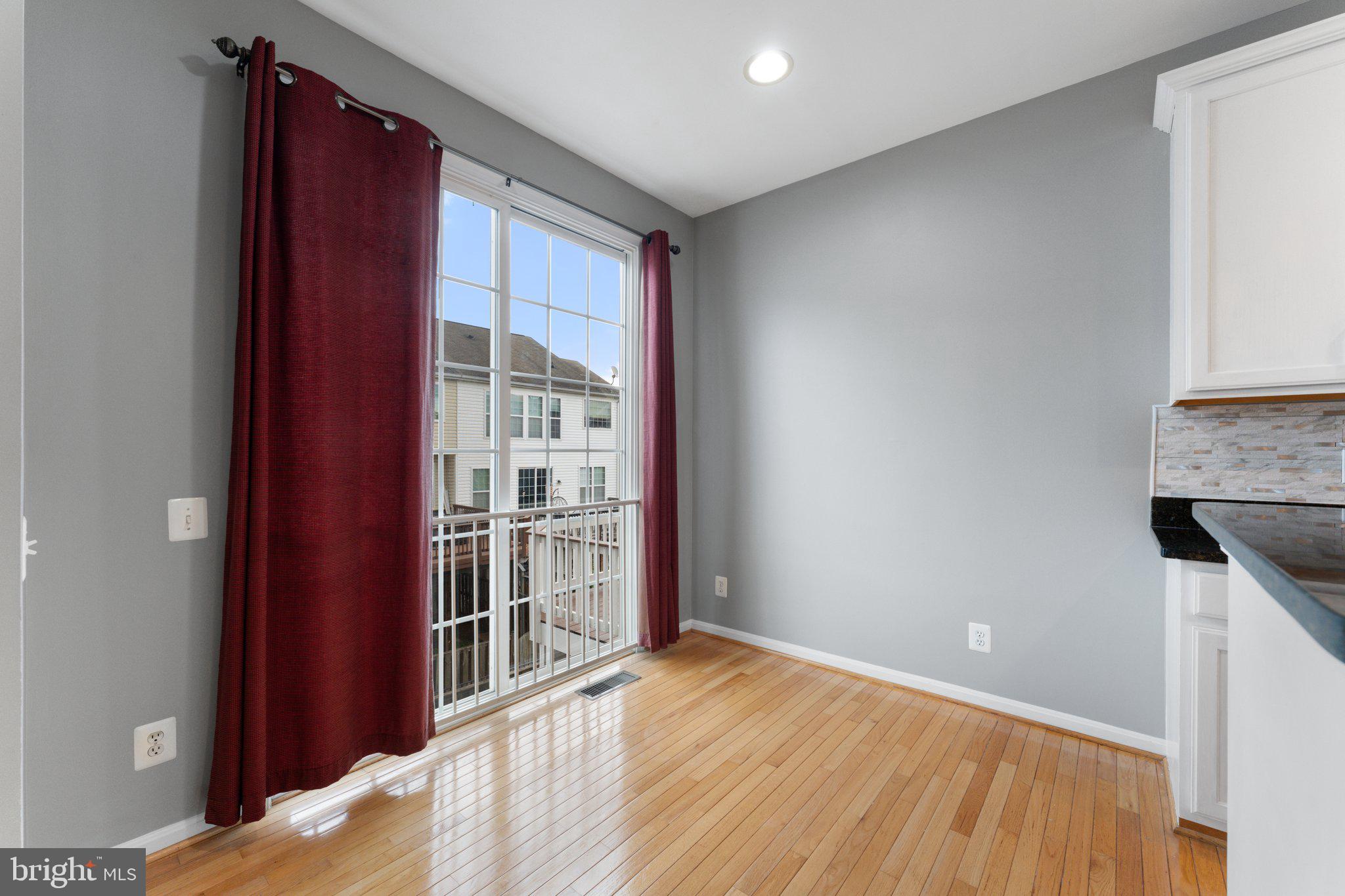 8923 Purple Lilac Cir