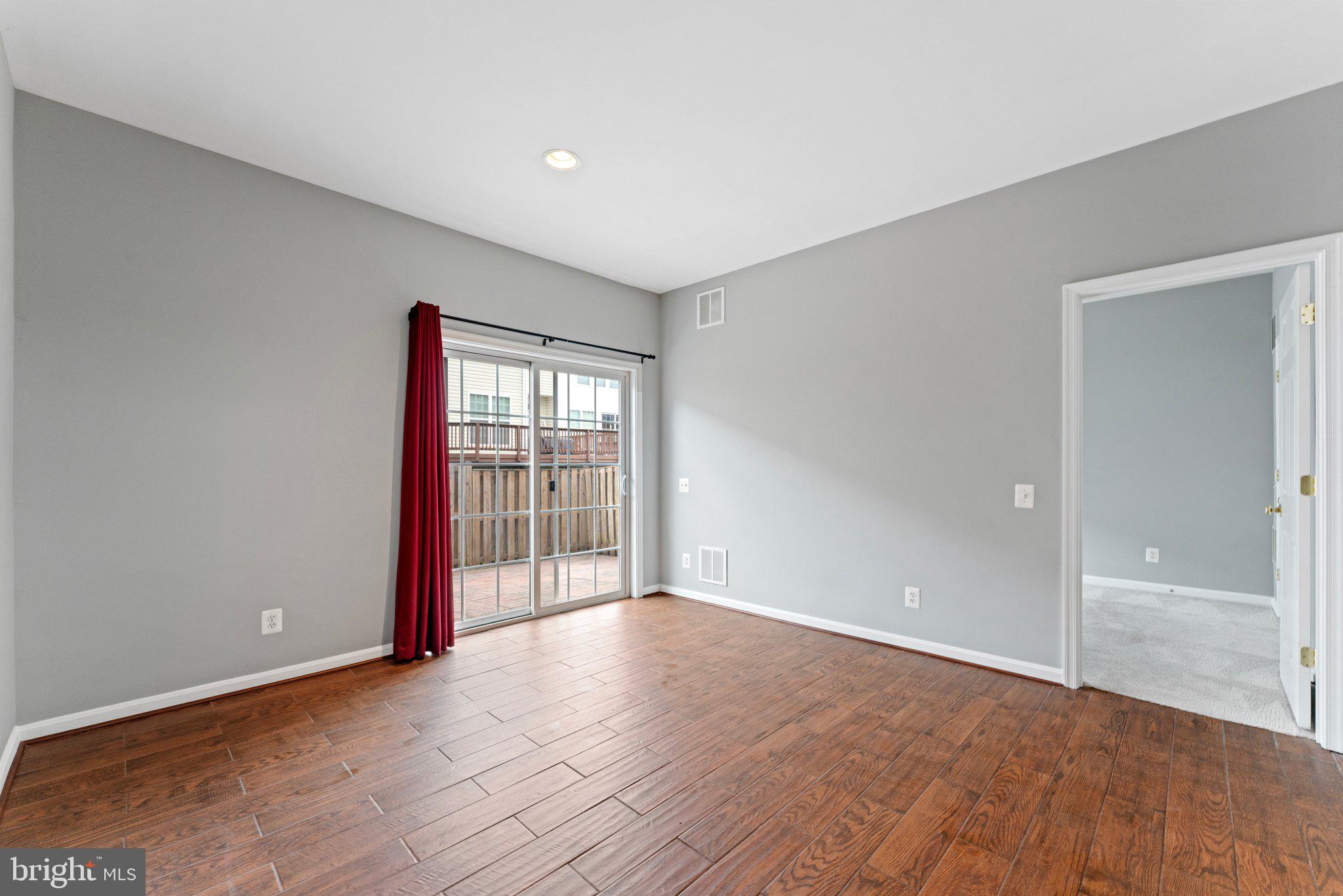 8923 Purple Lilac Cir