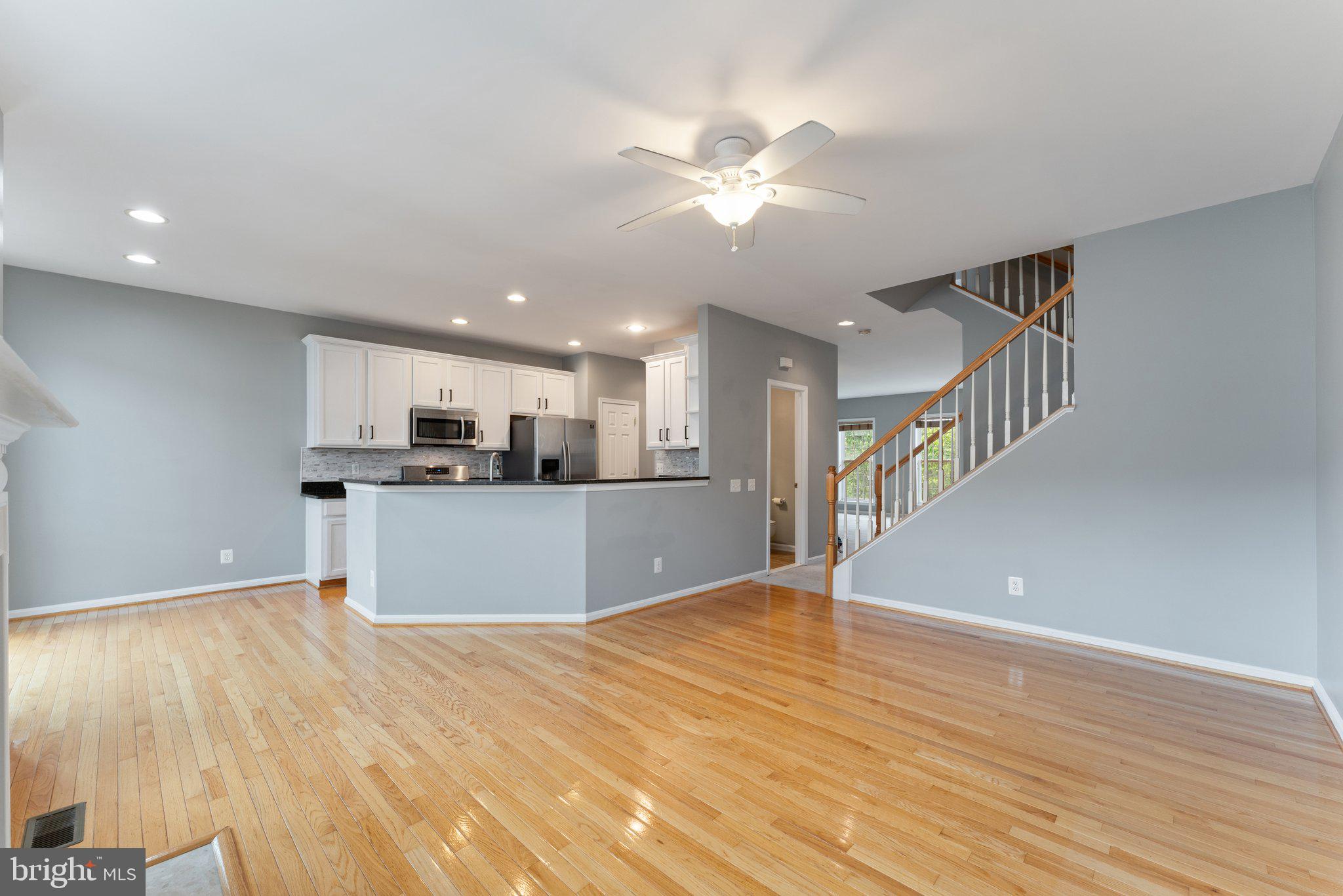 8923 Purple Lilac Cir