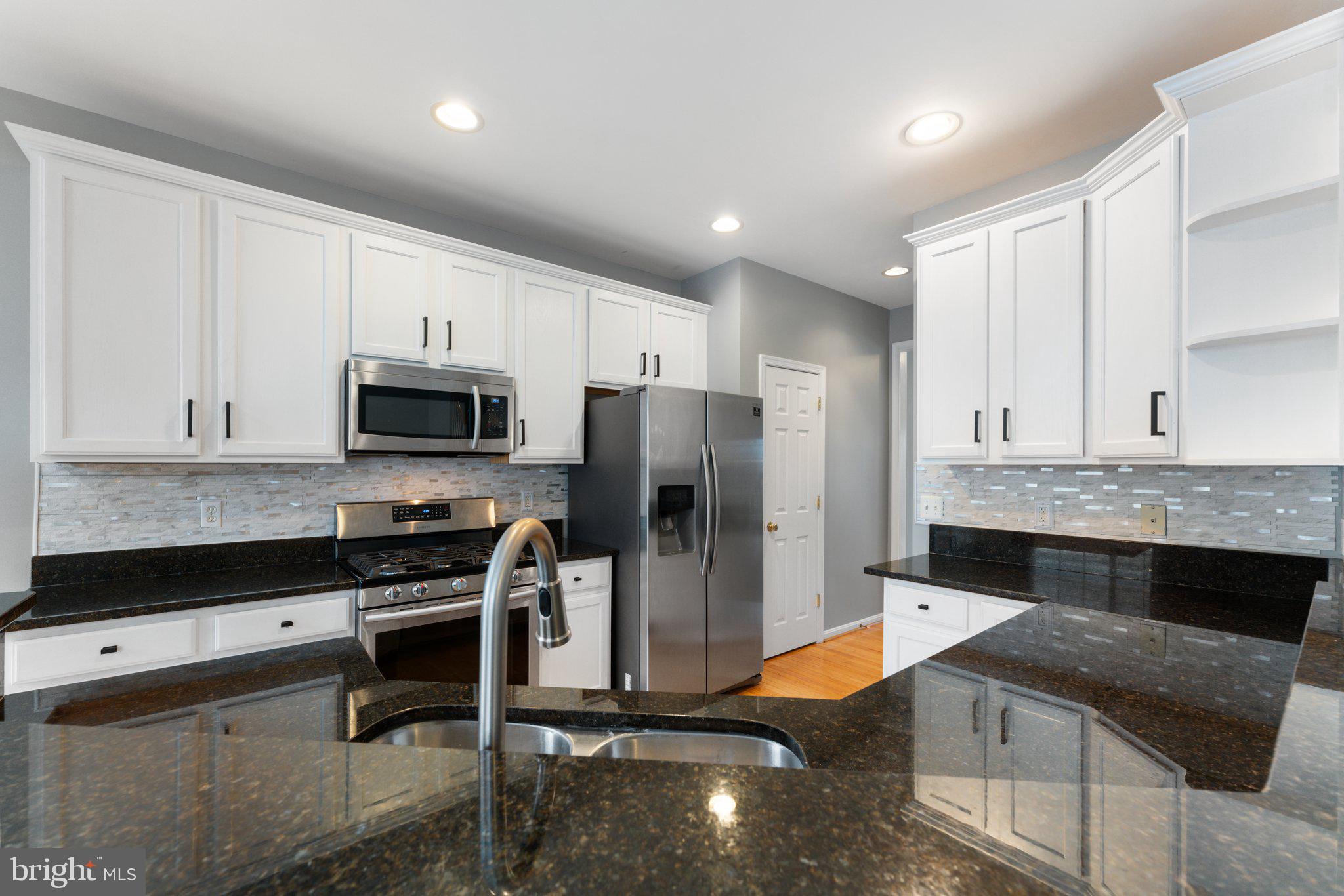 8923 Purple Lilac Cir