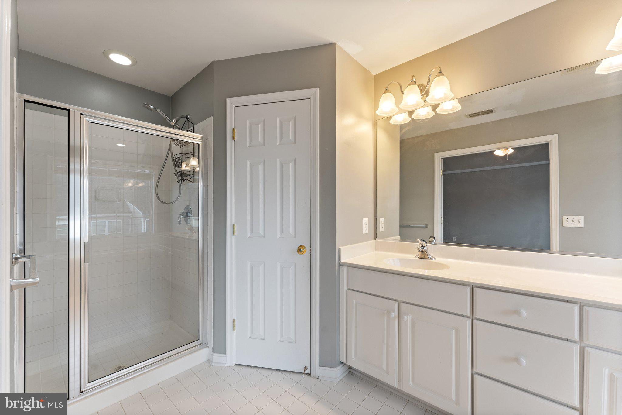 8923 Purple Lilac Cir