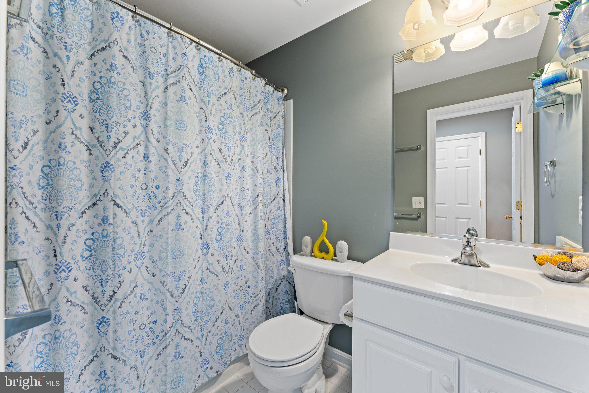 8923 Purple Lilac Cir