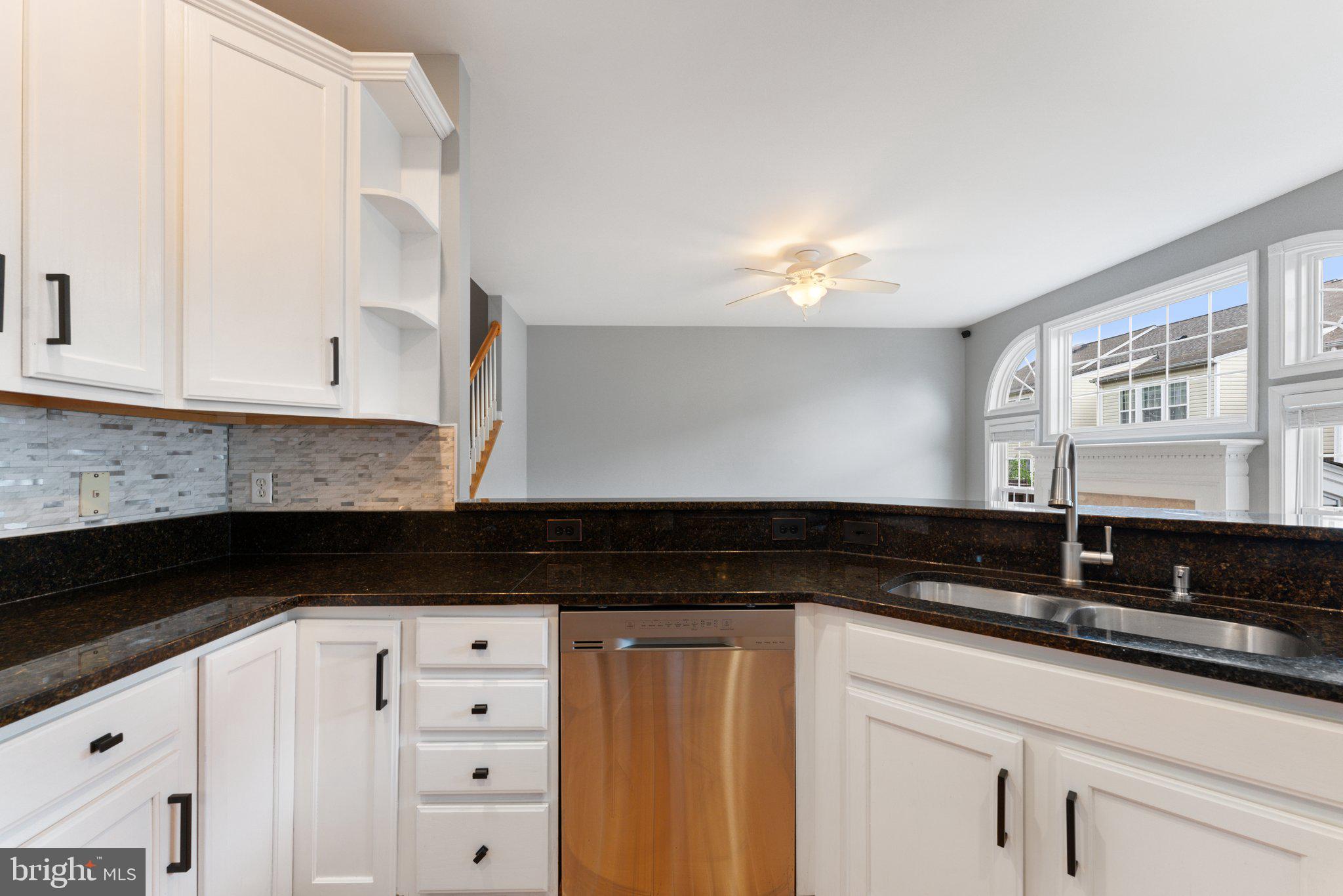 8923 Purple Lilac Cir