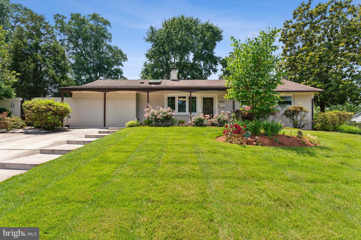 5226 Landgrave Ln