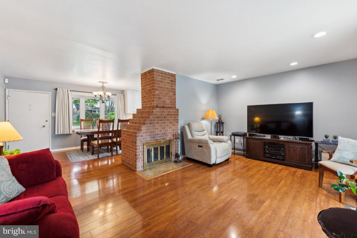 5226 Landgrave Ln