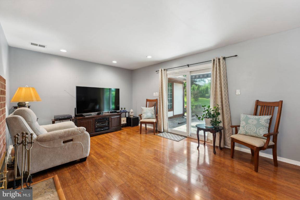 5226 Landgrave Ln