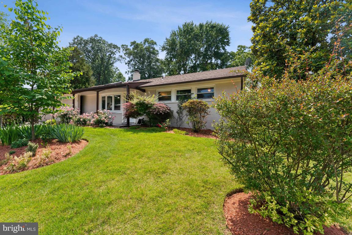 5226 Landgrave Ln