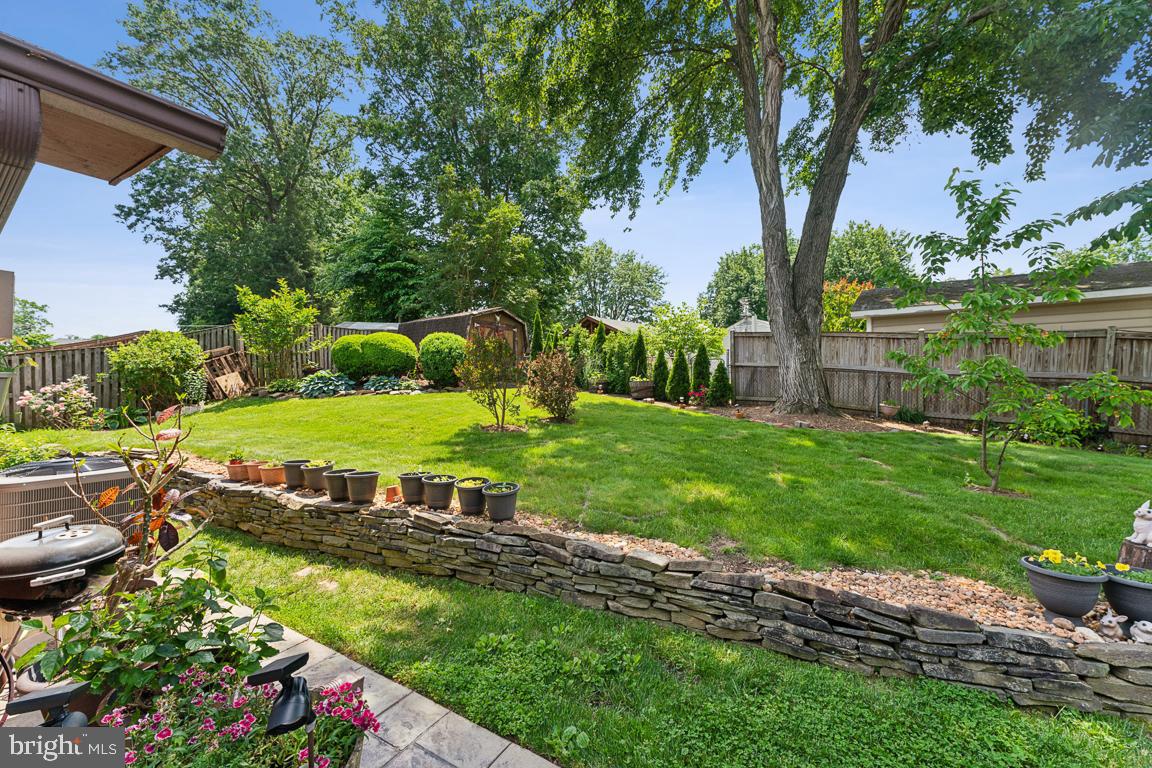 5226 Landgrave Ln