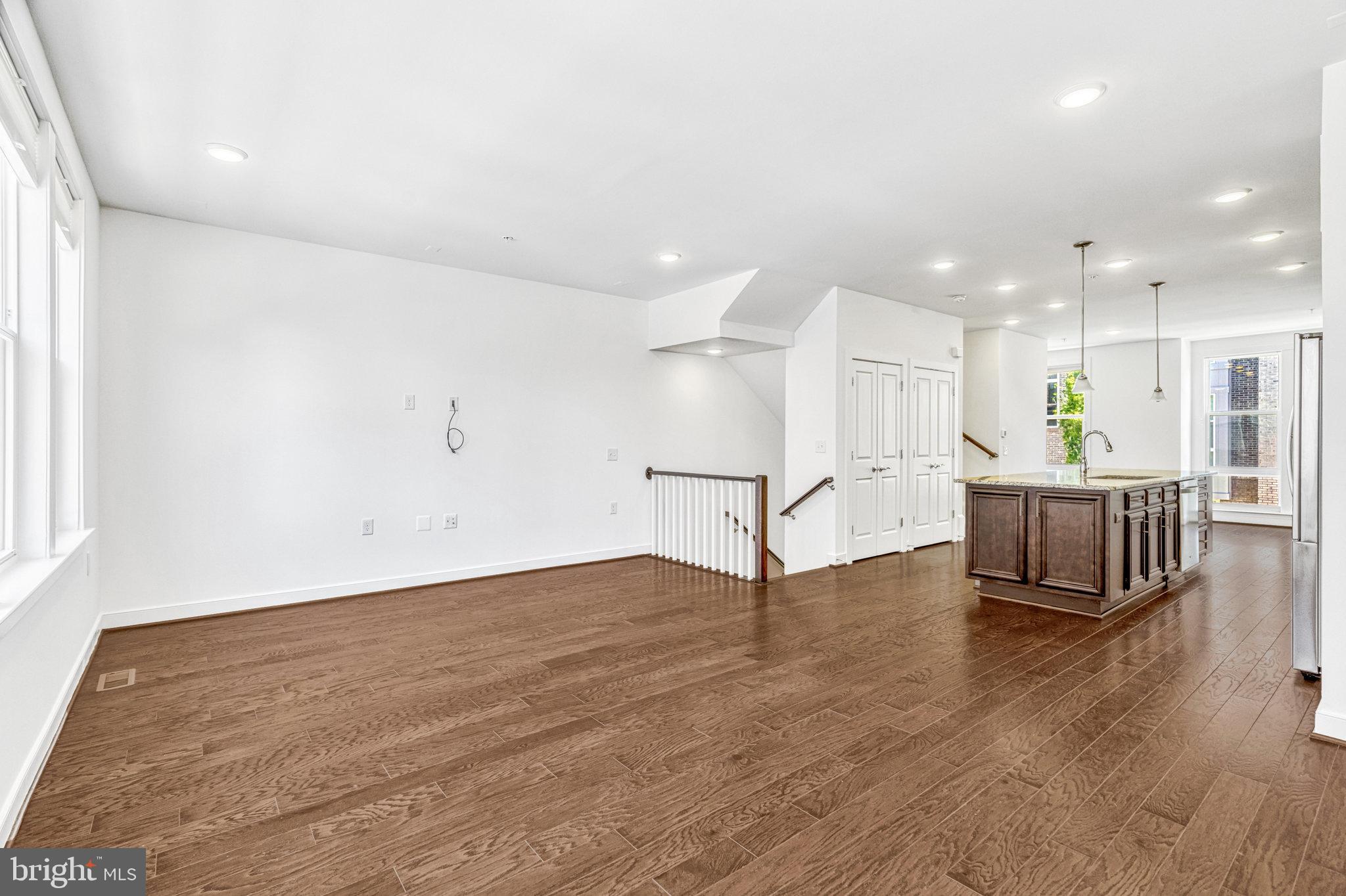 13380 Sherwood Park Ln