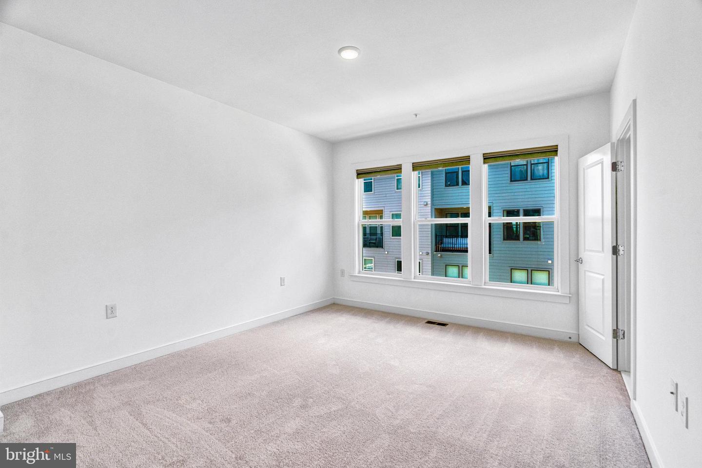 13380 Sherwood Park Ln