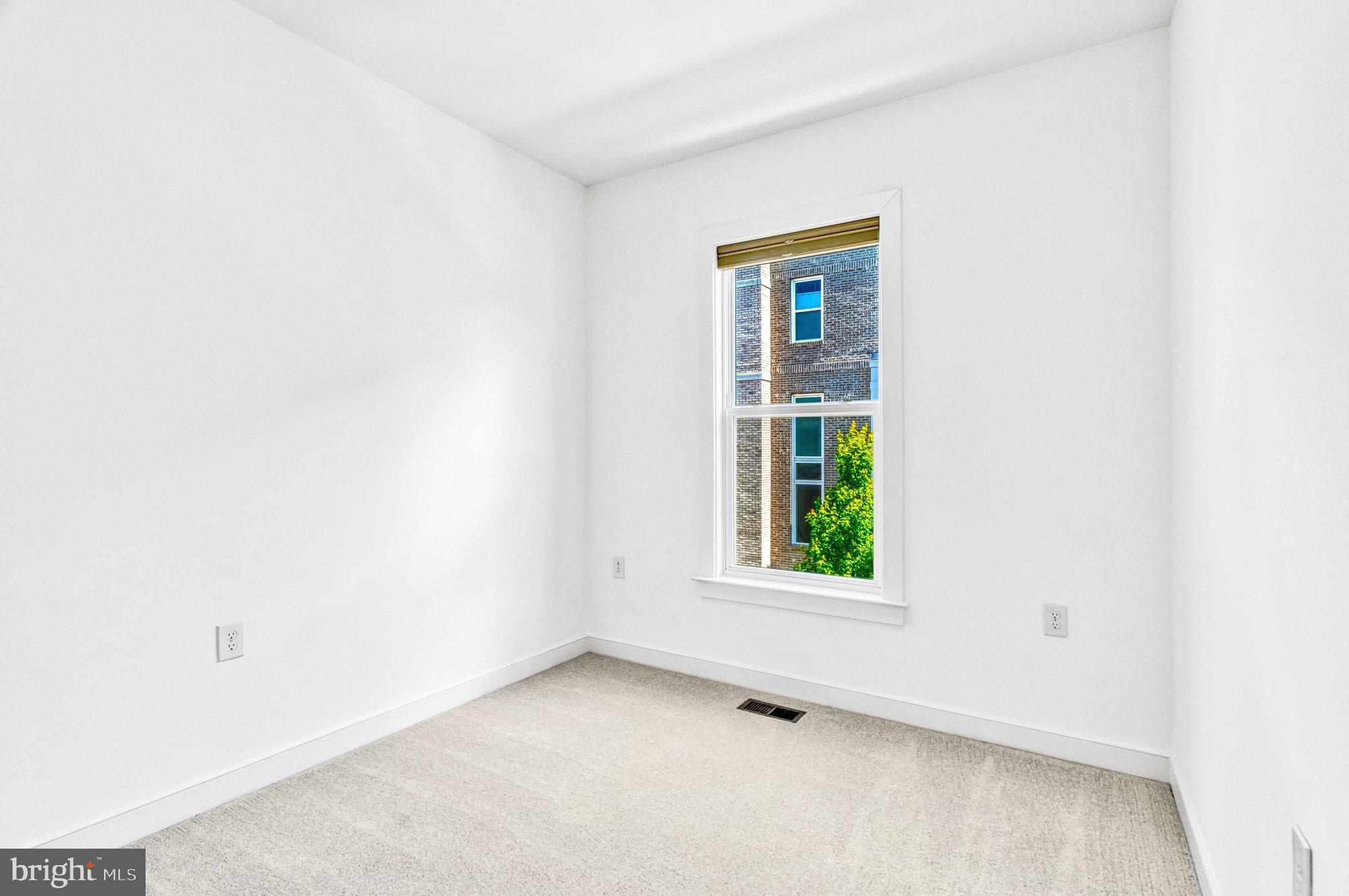13380 Sherwood Park Ln