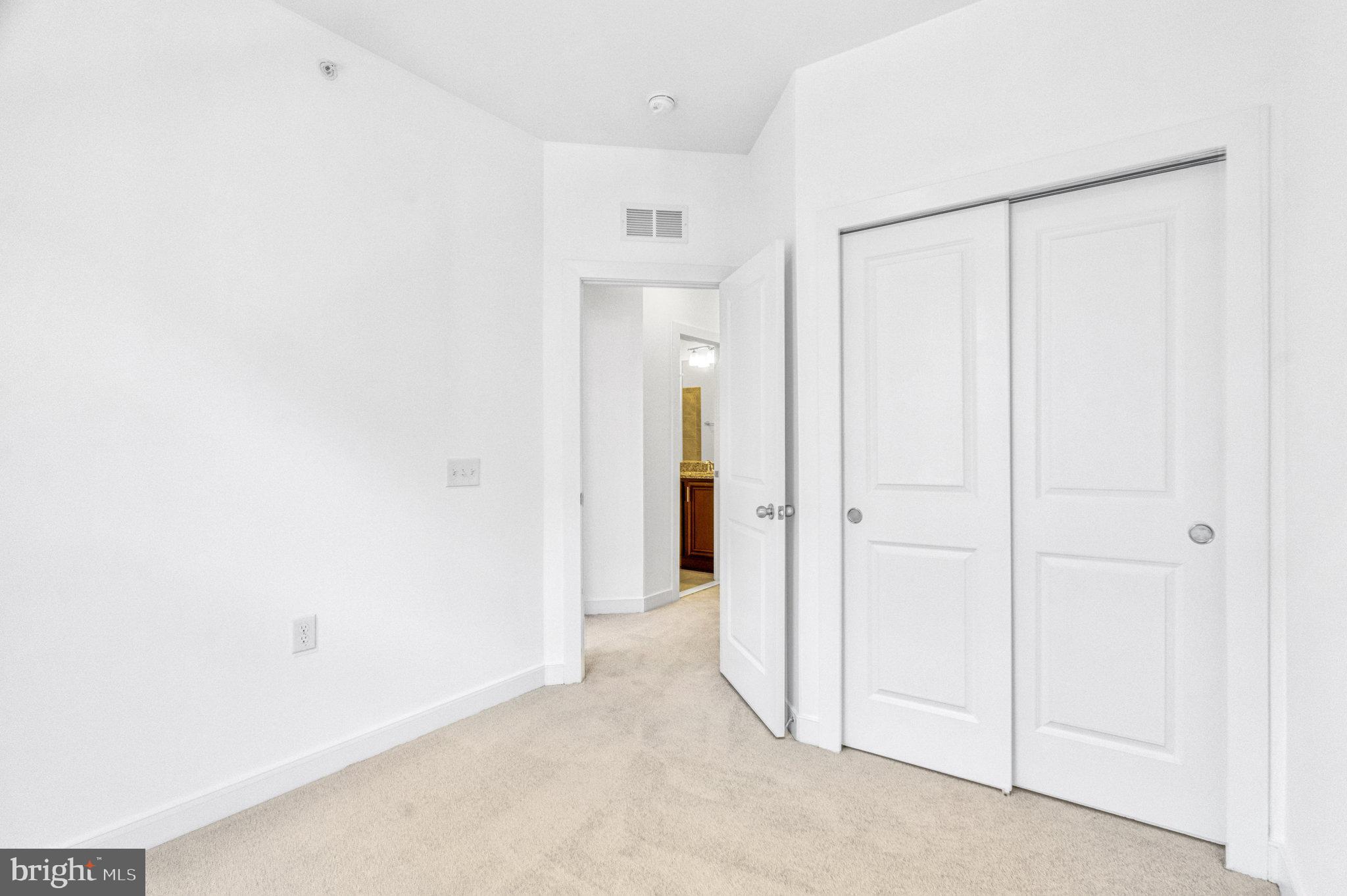13380 Sherwood Park Ln