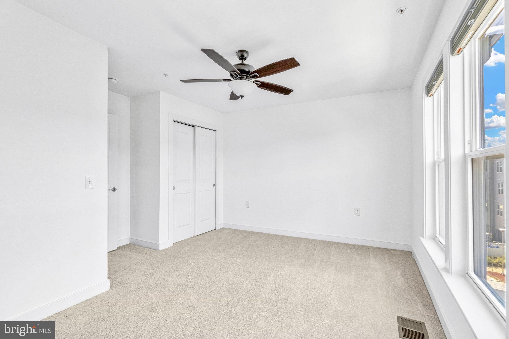 13380 Sherwood Park Ln