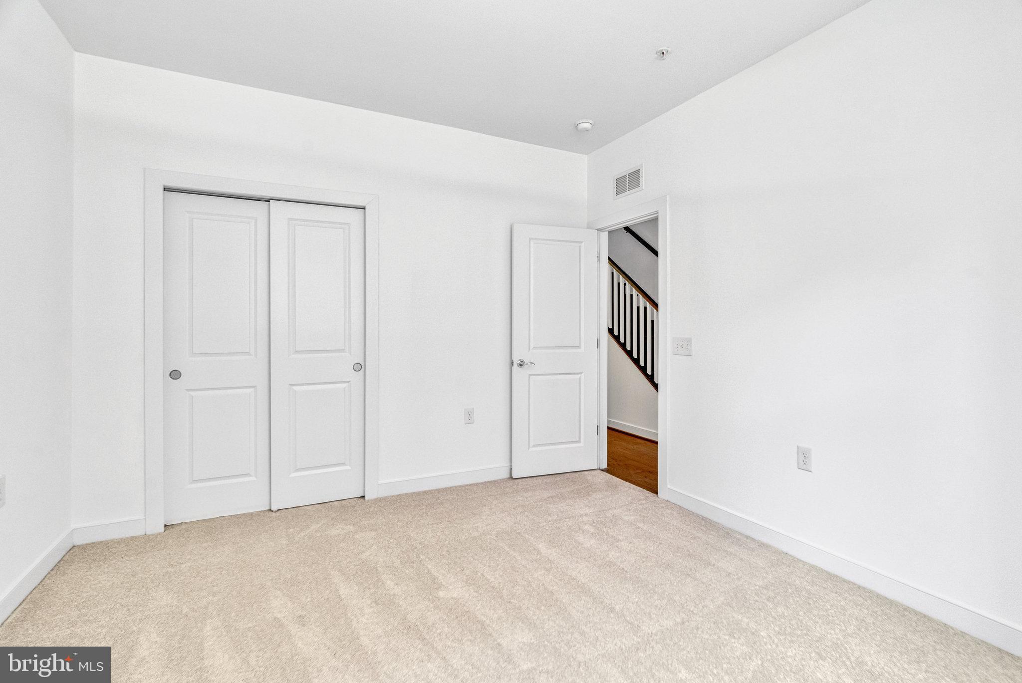 13380 Sherwood Park Ln