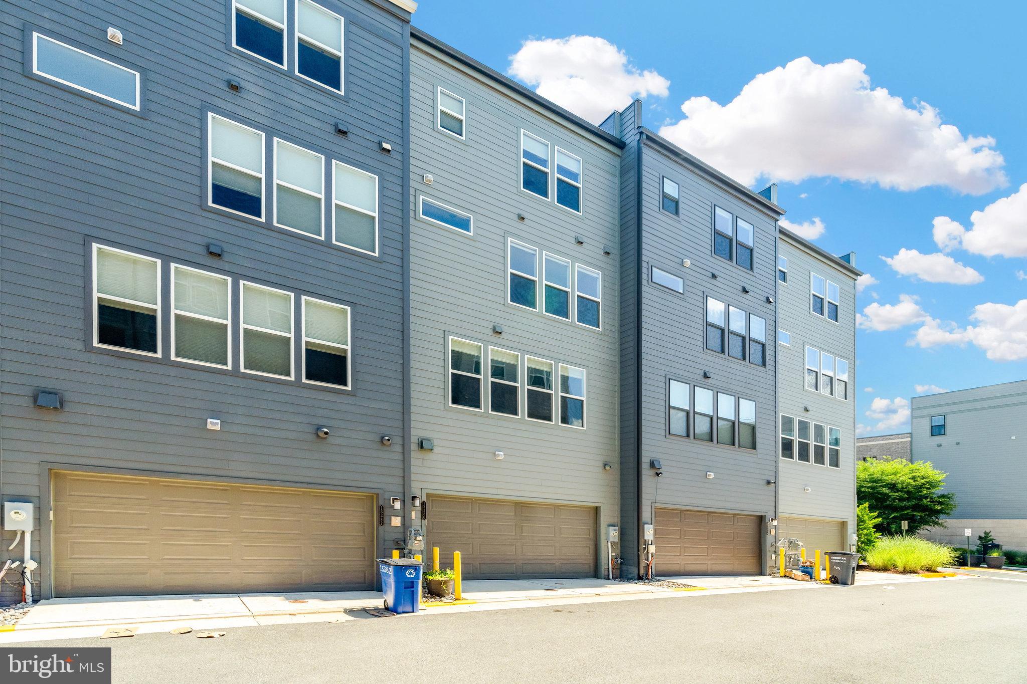 13380 Sherwood Park Ln