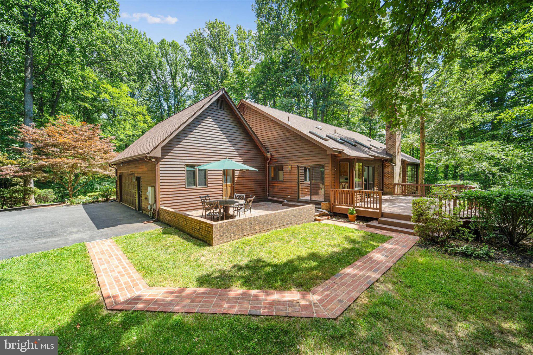 11222 Popes Head Rd