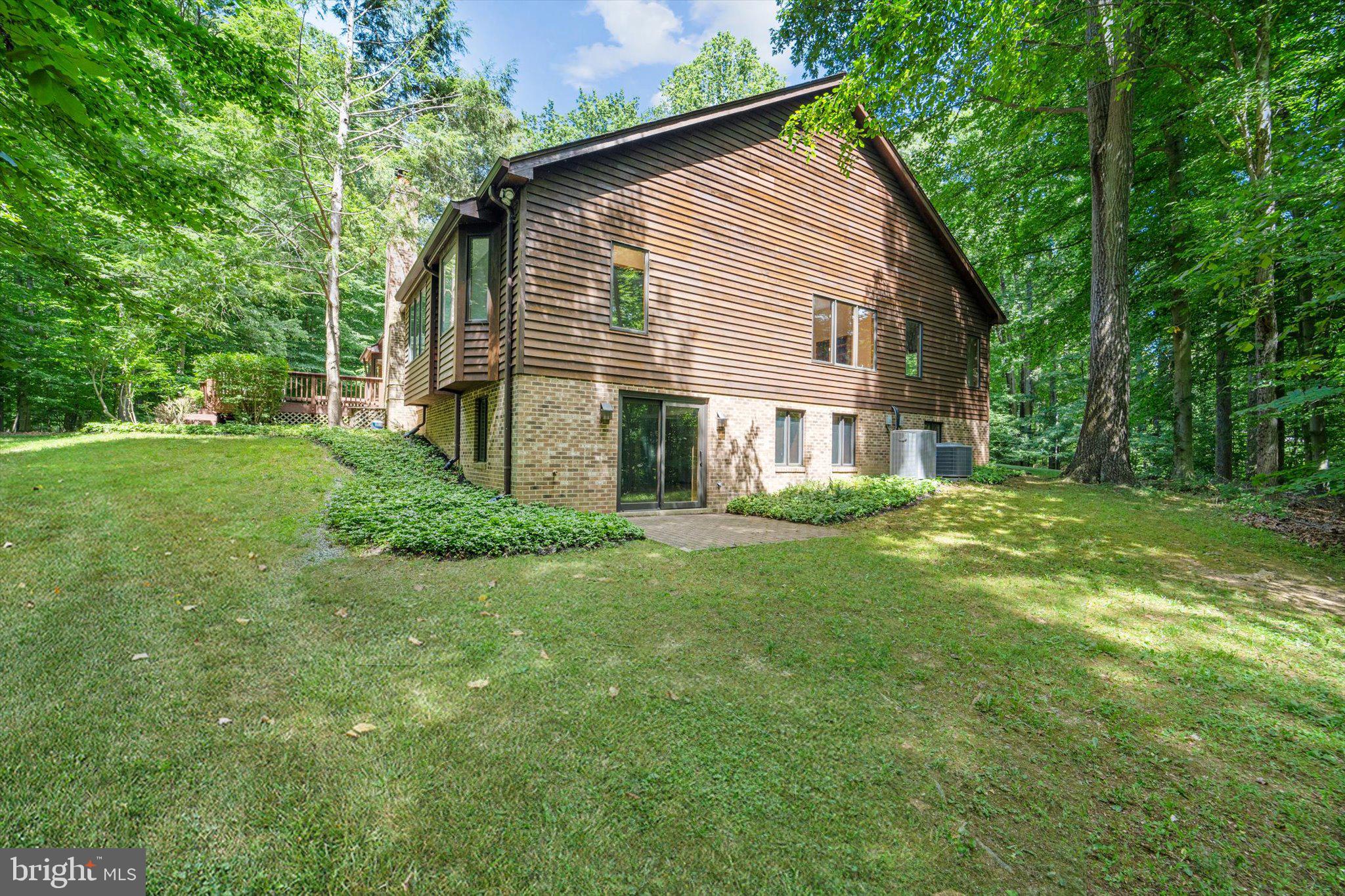 11222 Popes Head Rd