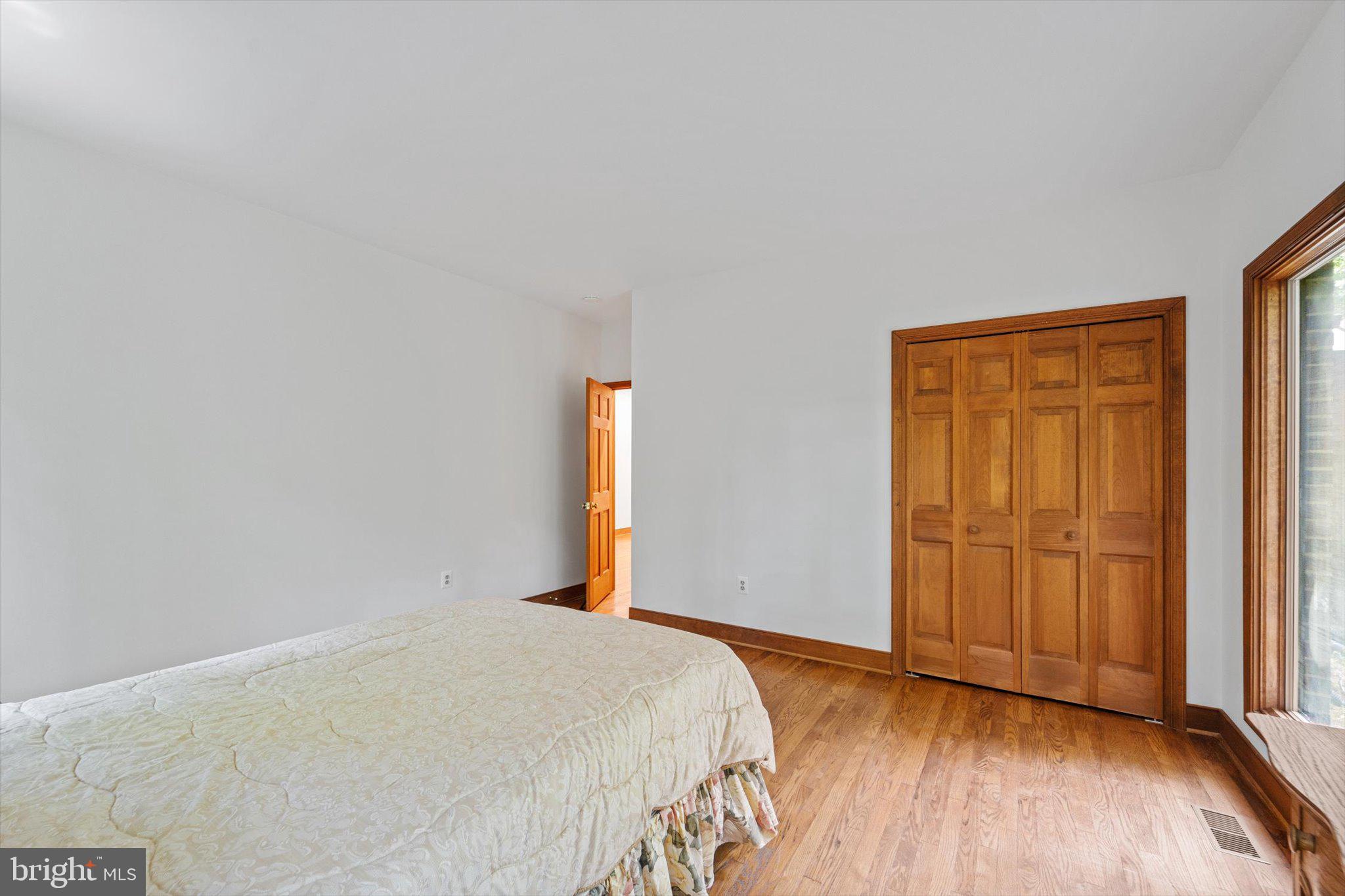 11222 Popes Head Rd