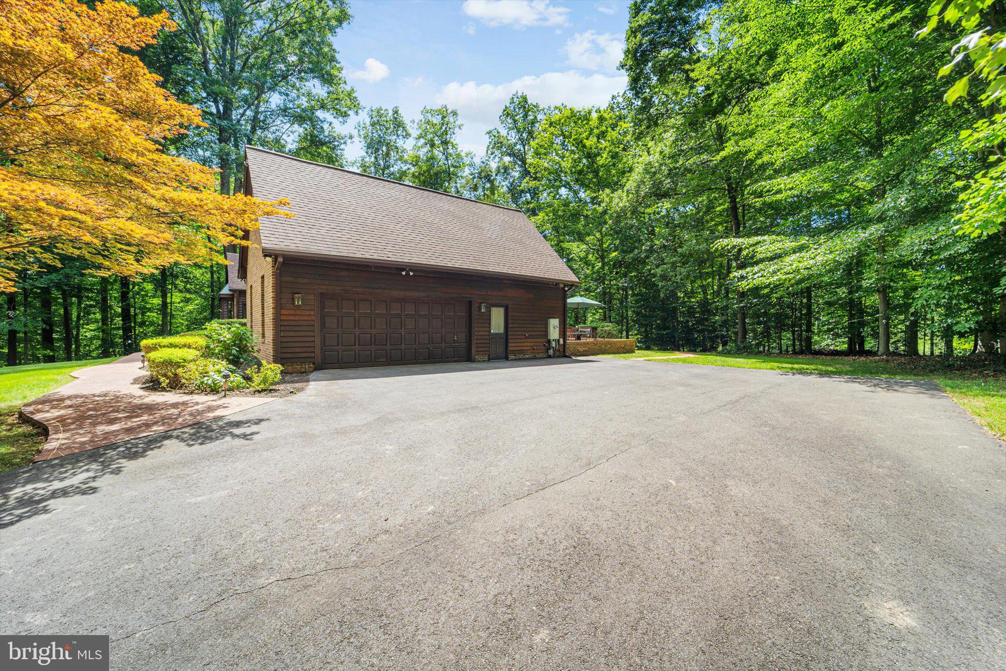 11222 Popes Head Rd
