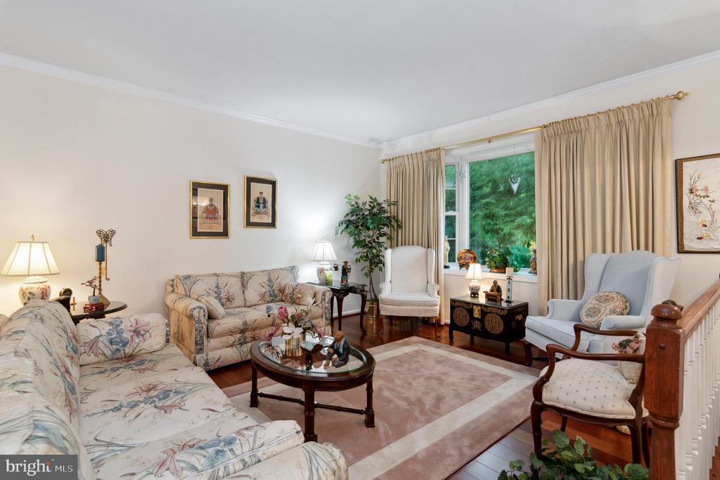 10191 Valentino Dr