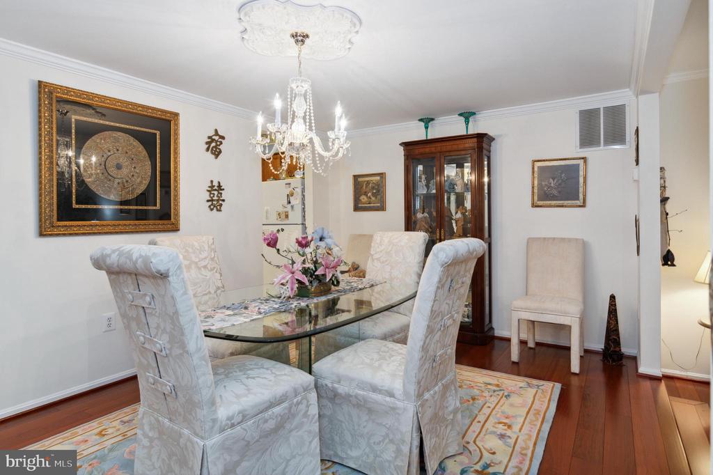 10191 Valentino Dr