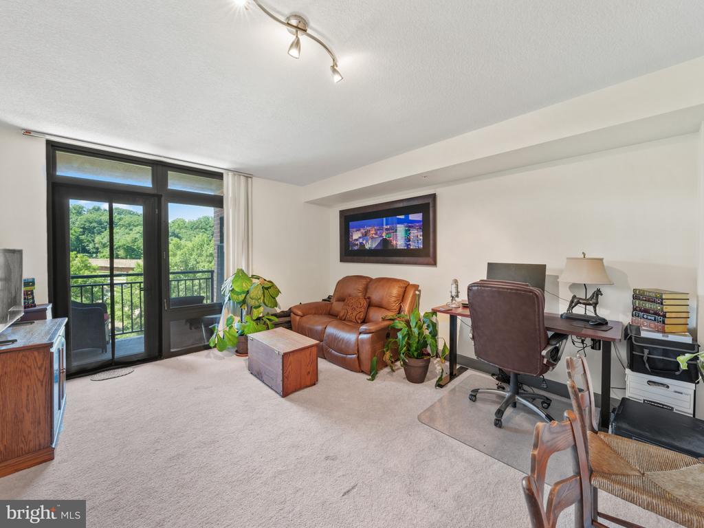 2451 Midtown Ave #815