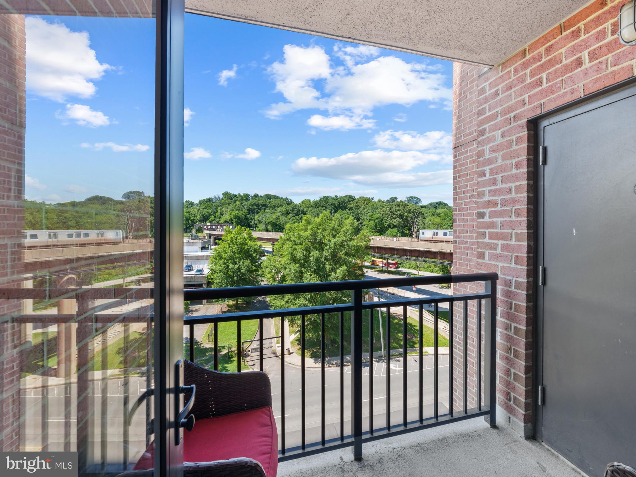 2451 Midtown Ave #815