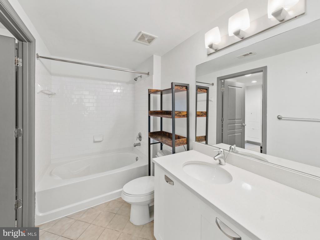2451 Midtown Ave #815