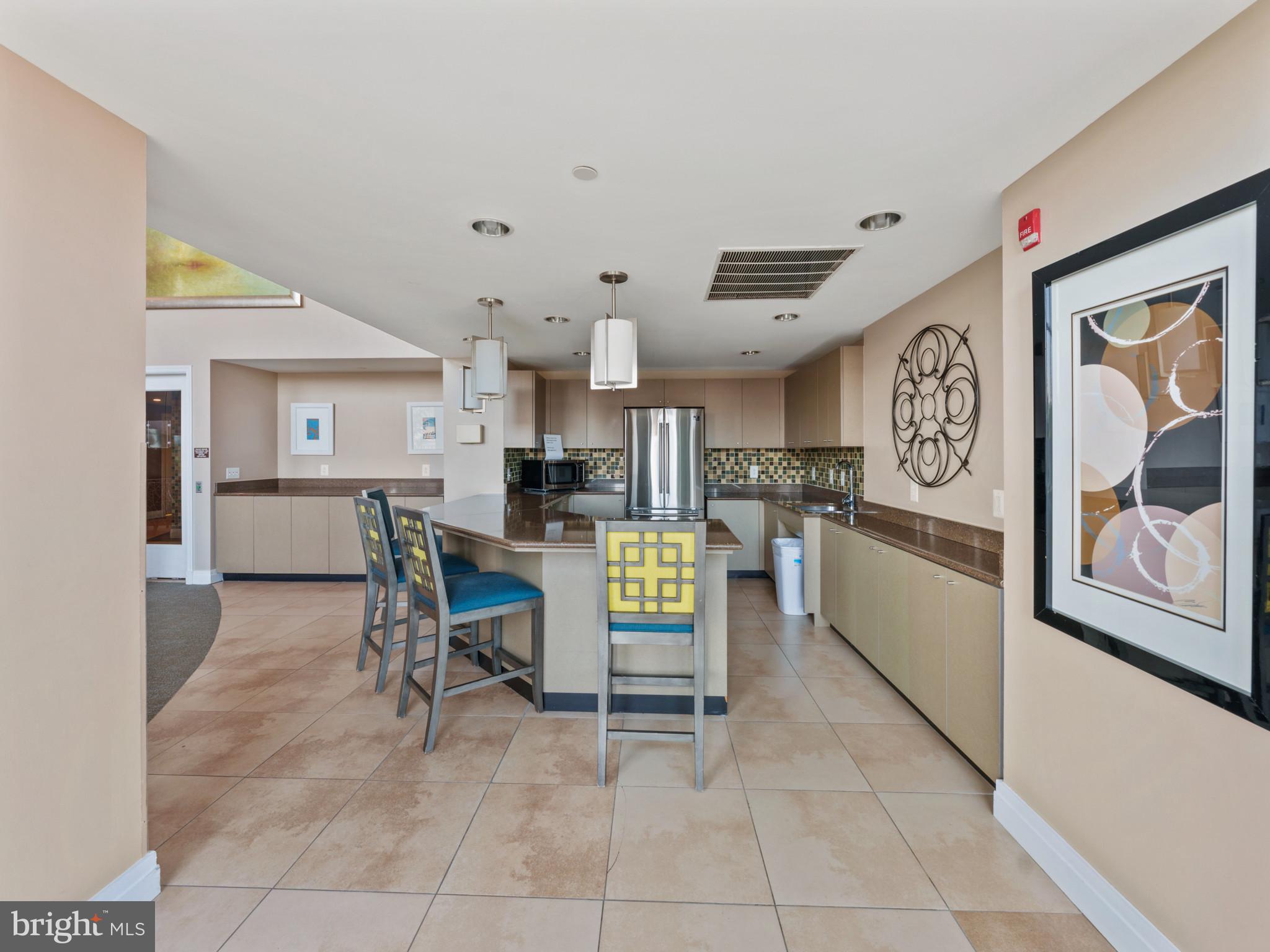 2451 Midtown Ave #815