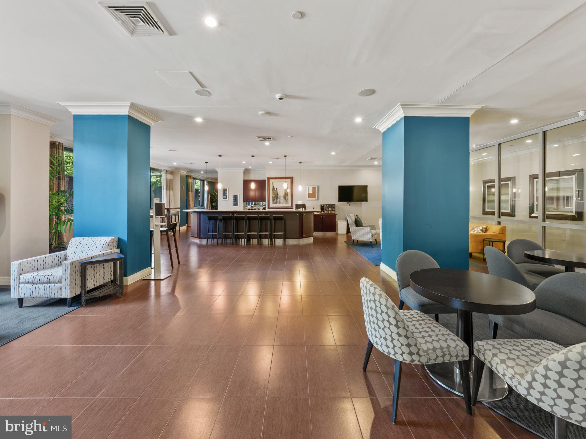 2451 Midtown Ave #815