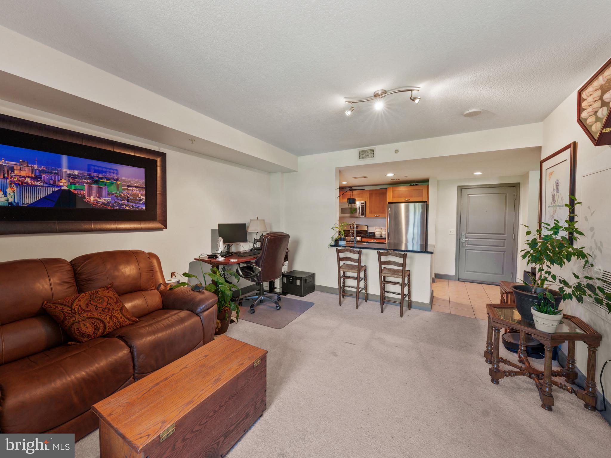 2451 Midtown Ave #815