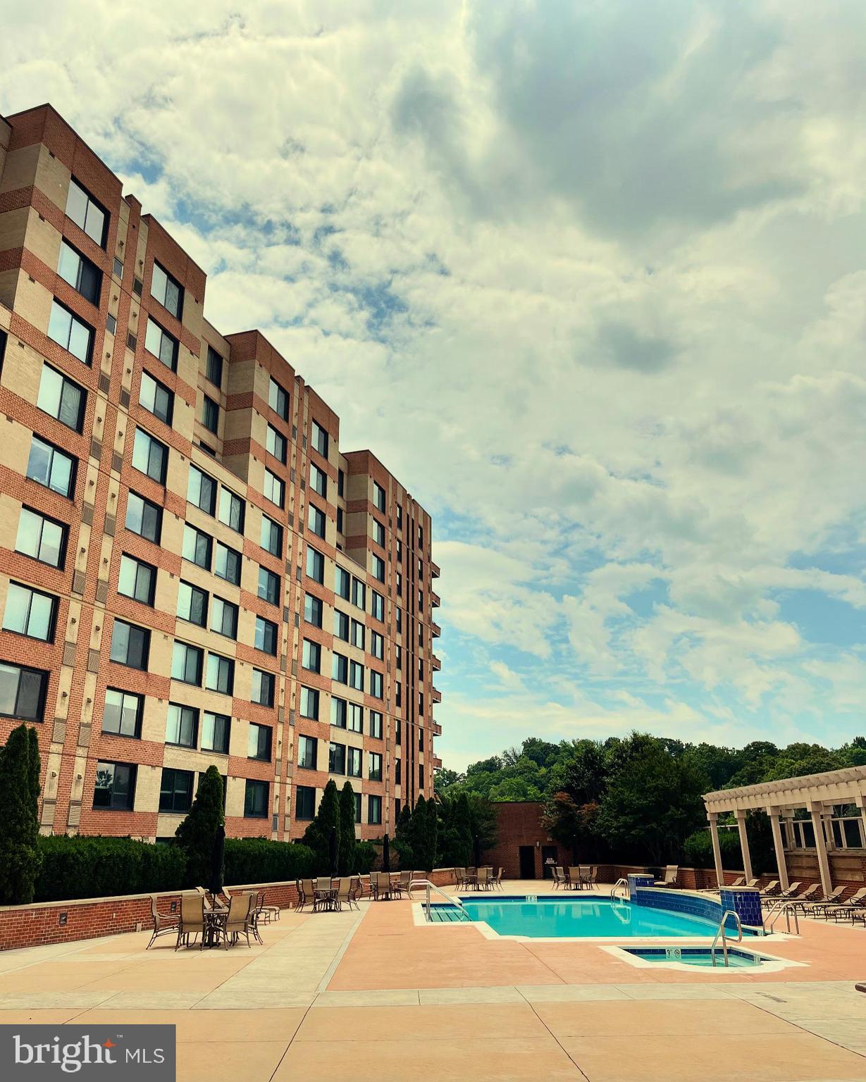 2451 Midtown Ave #815