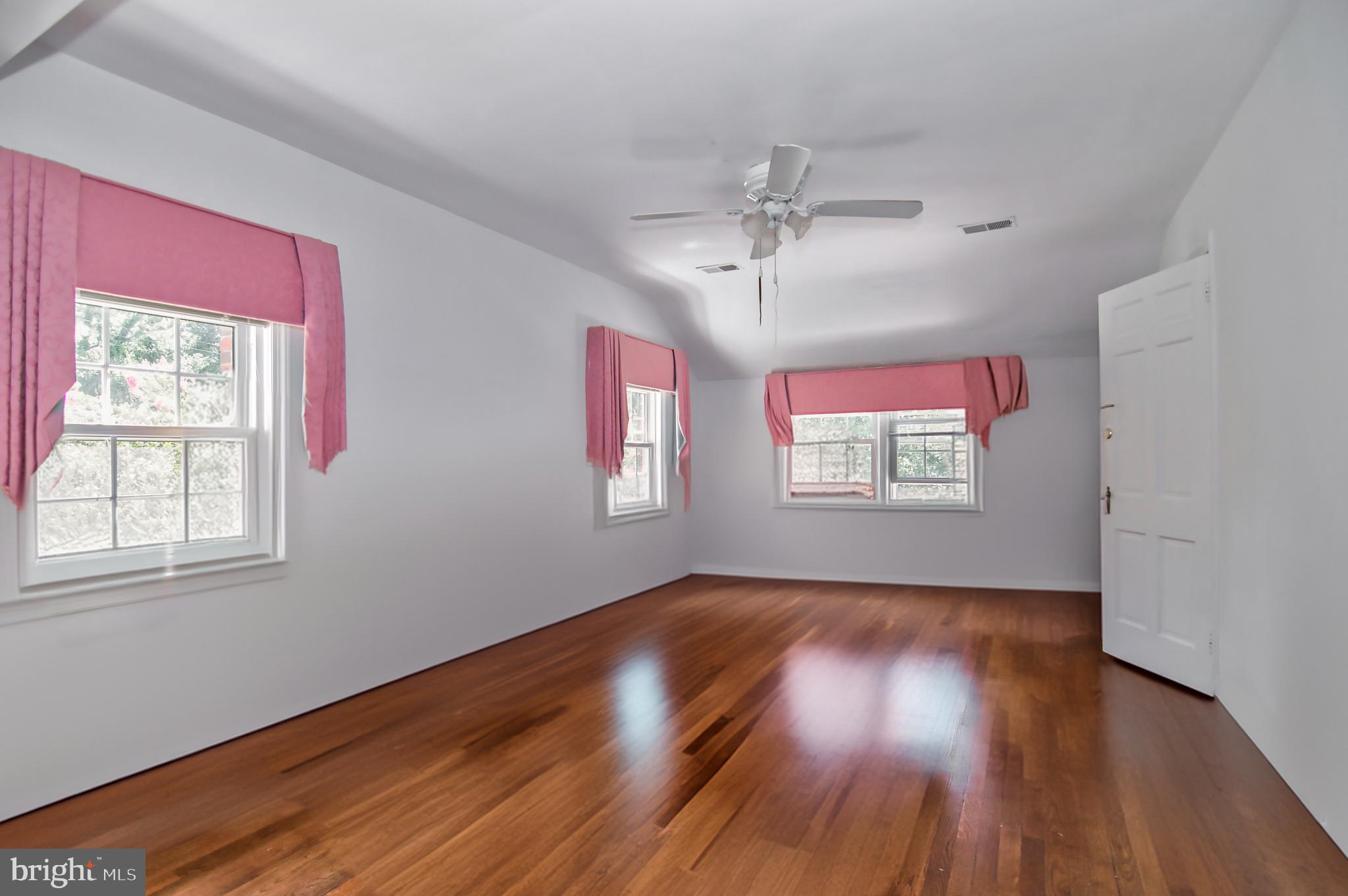 1295 Colvin Forest Dr