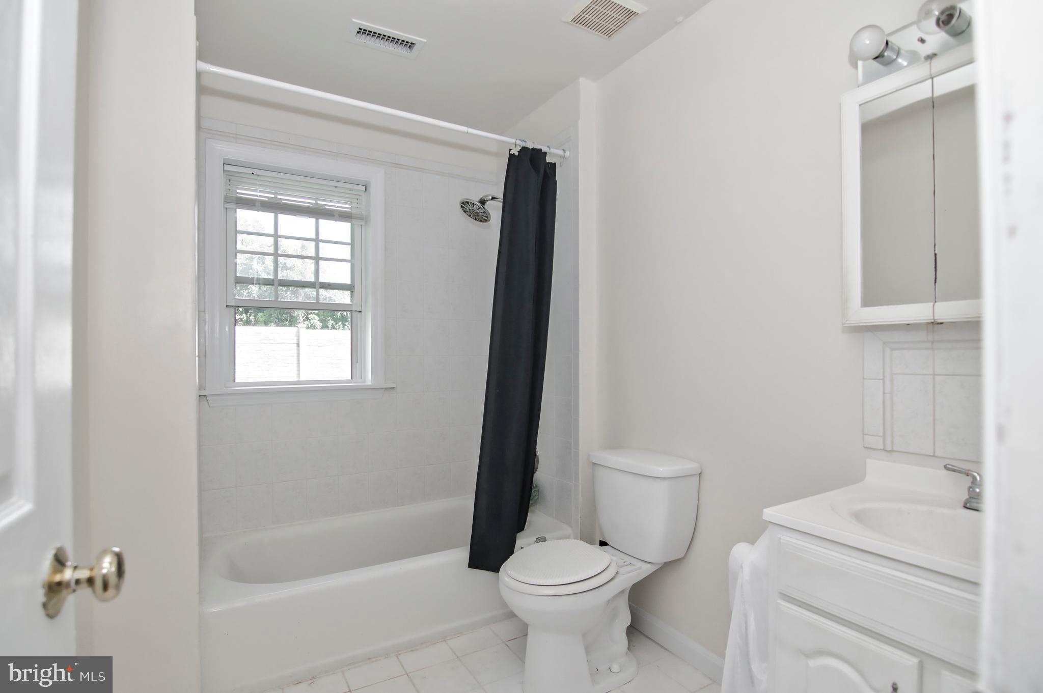 1295 Colvin Forest Dr