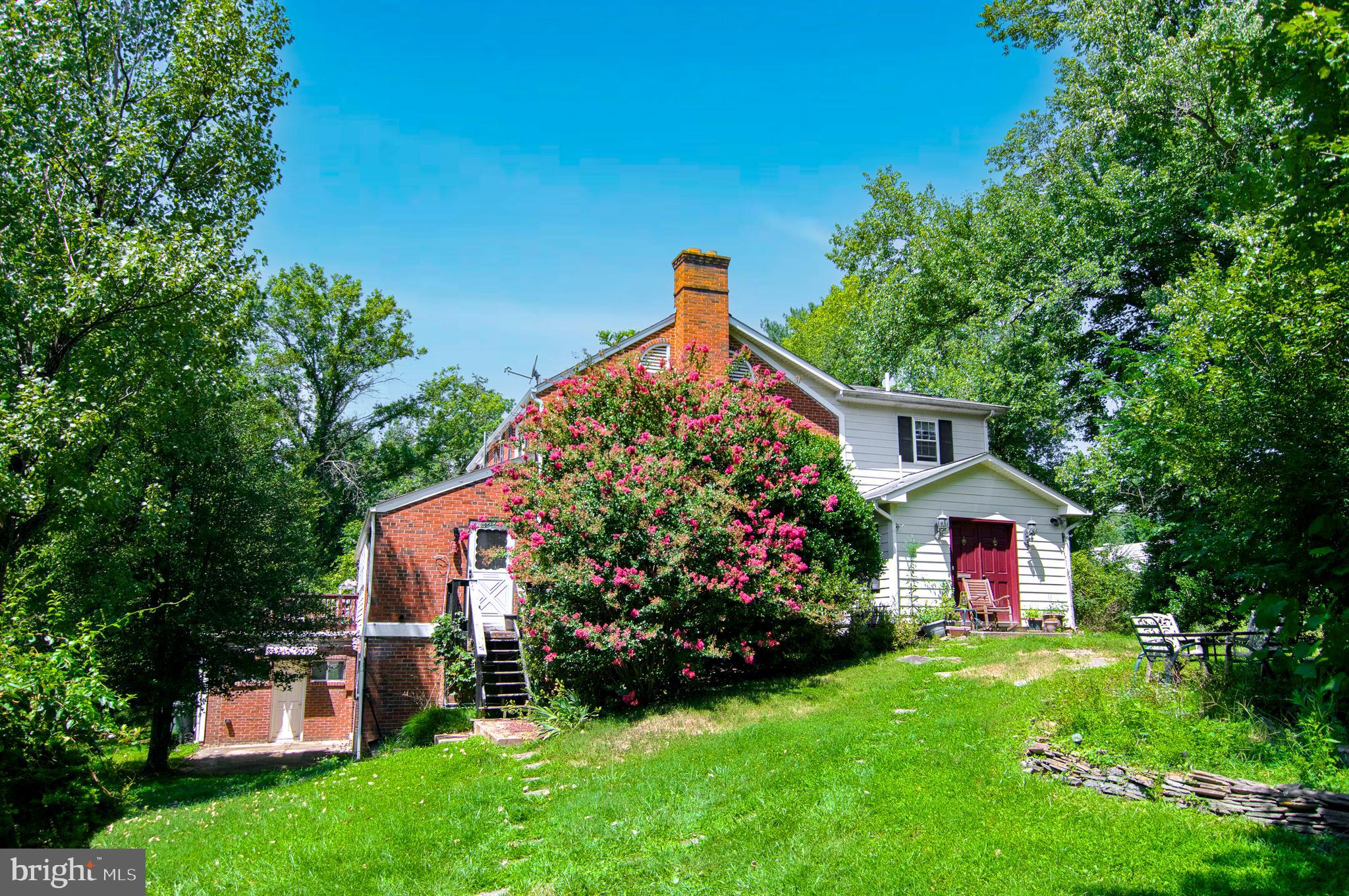 1295 Colvin Forest Dr