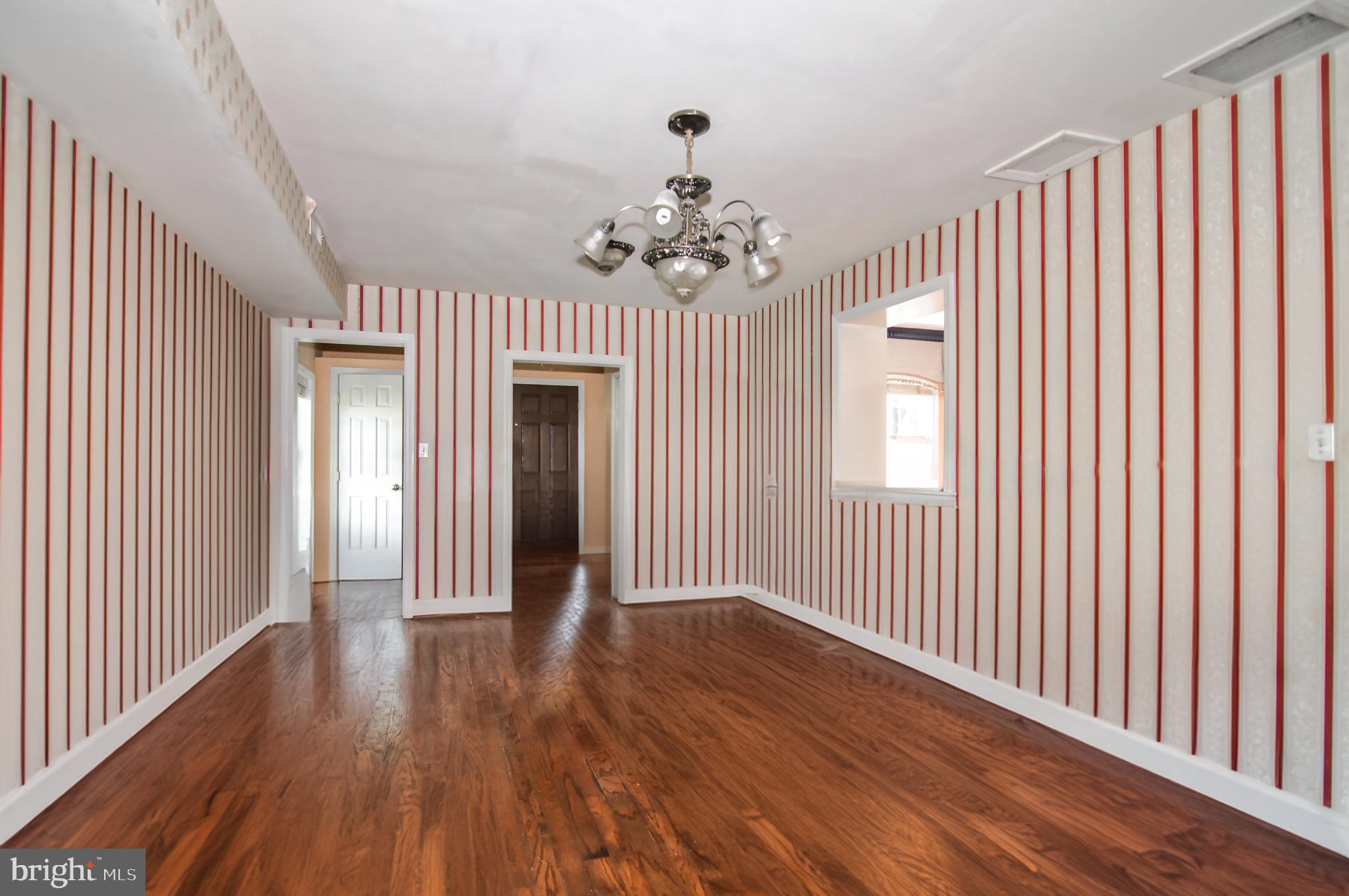 1295 Colvin Forest Dr