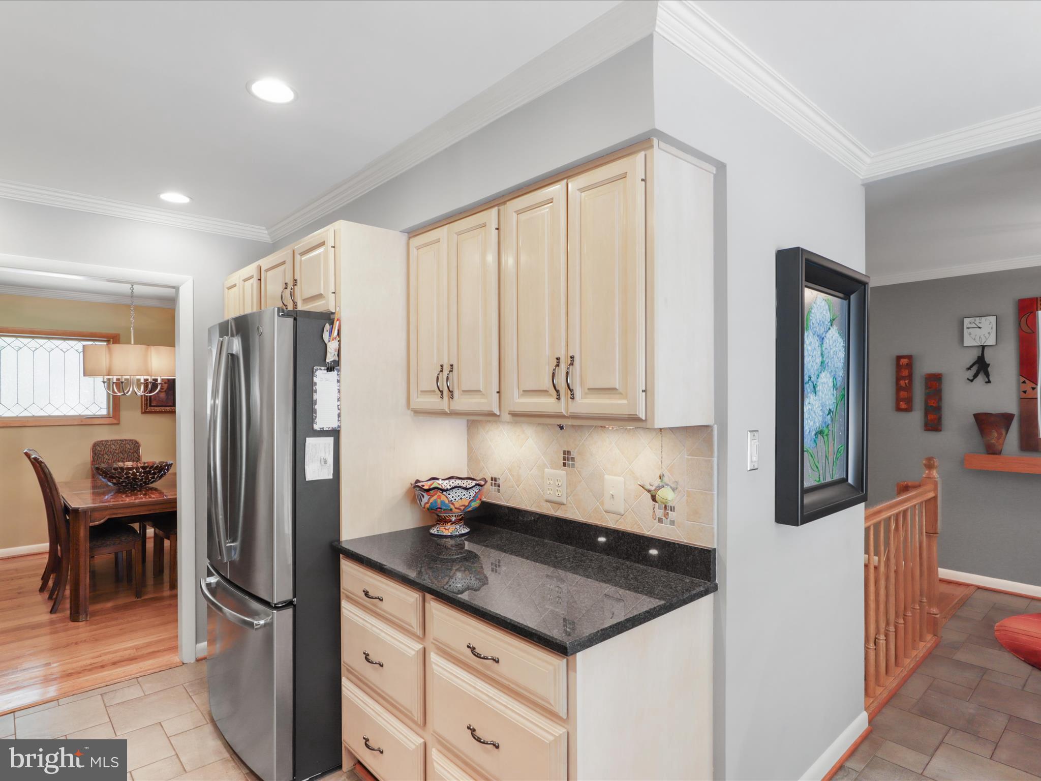 5018 Woodland Way
